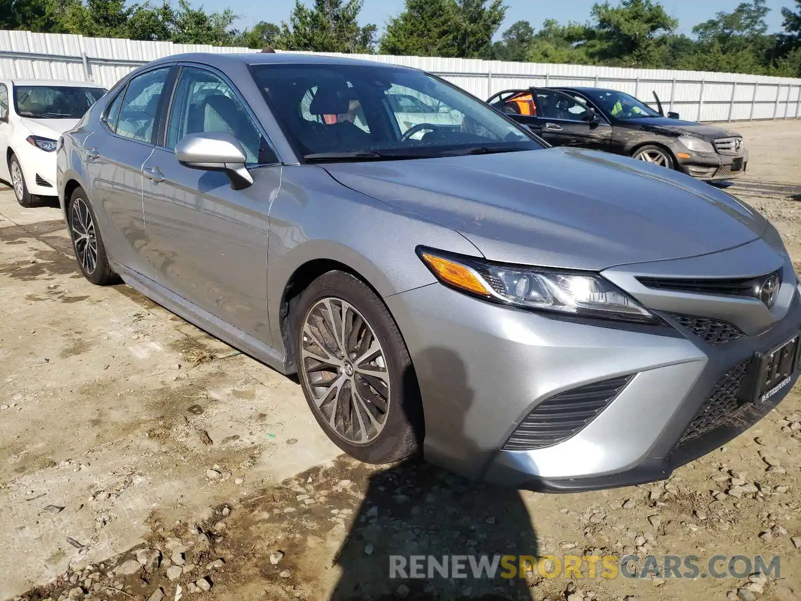 1 Photograph of a damaged car 4T1B11HK8KU720834 TOYOTA CAMRY 2019