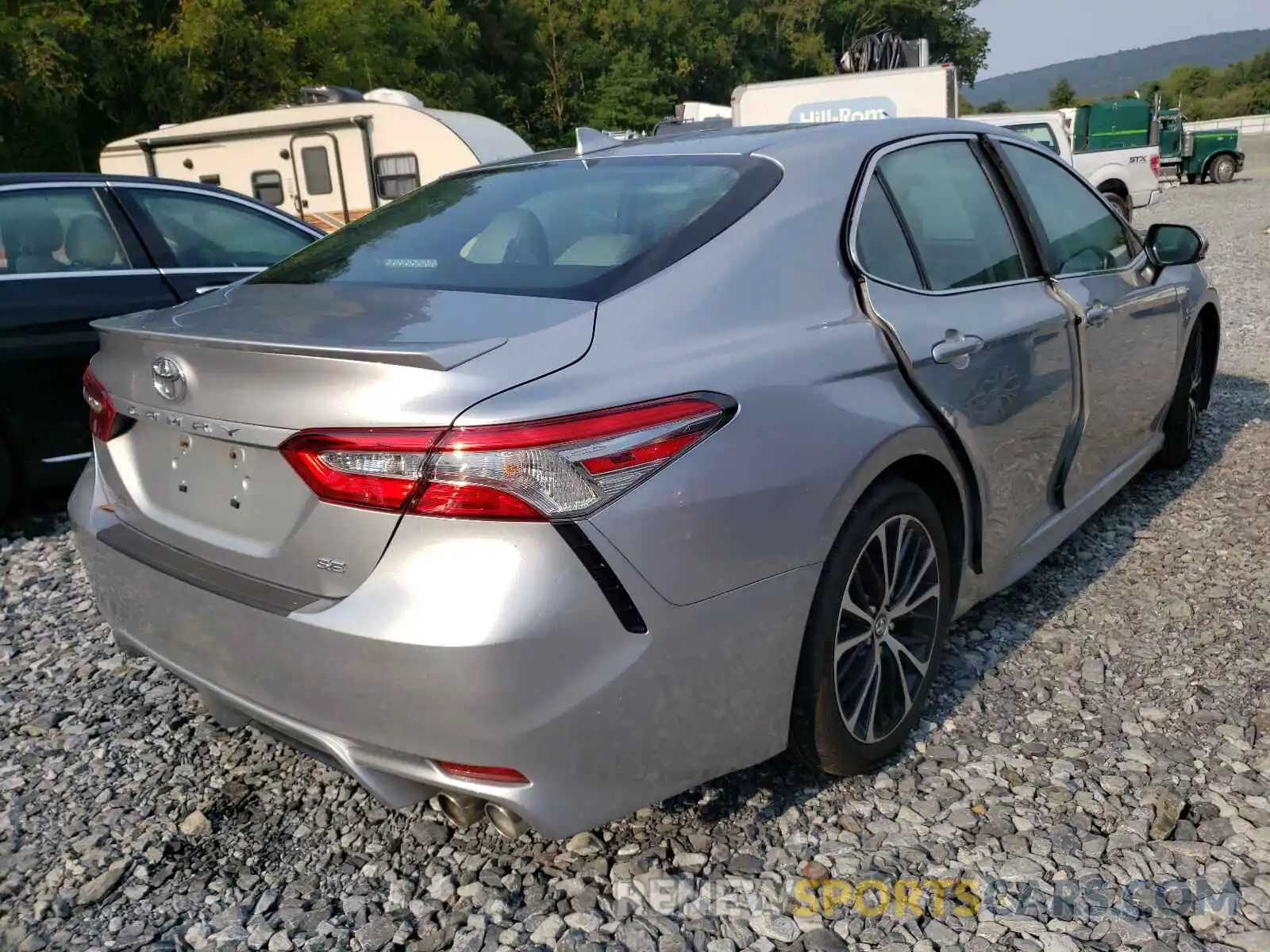 4 Photograph of a damaged car 4T1B11HK8KU720834 TOYOTA CAMRY 2019