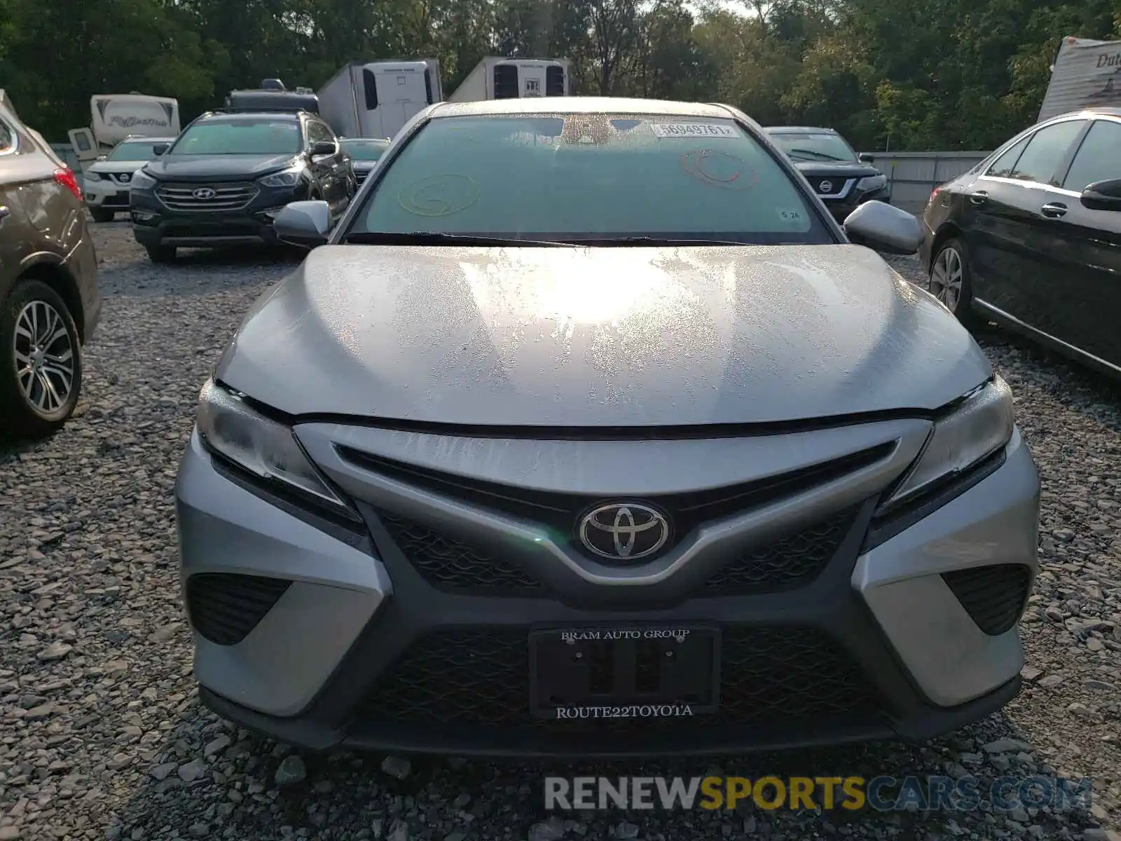 9 Photograph of a damaged car 4T1B11HK8KU720834 TOYOTA CAMRY 2019