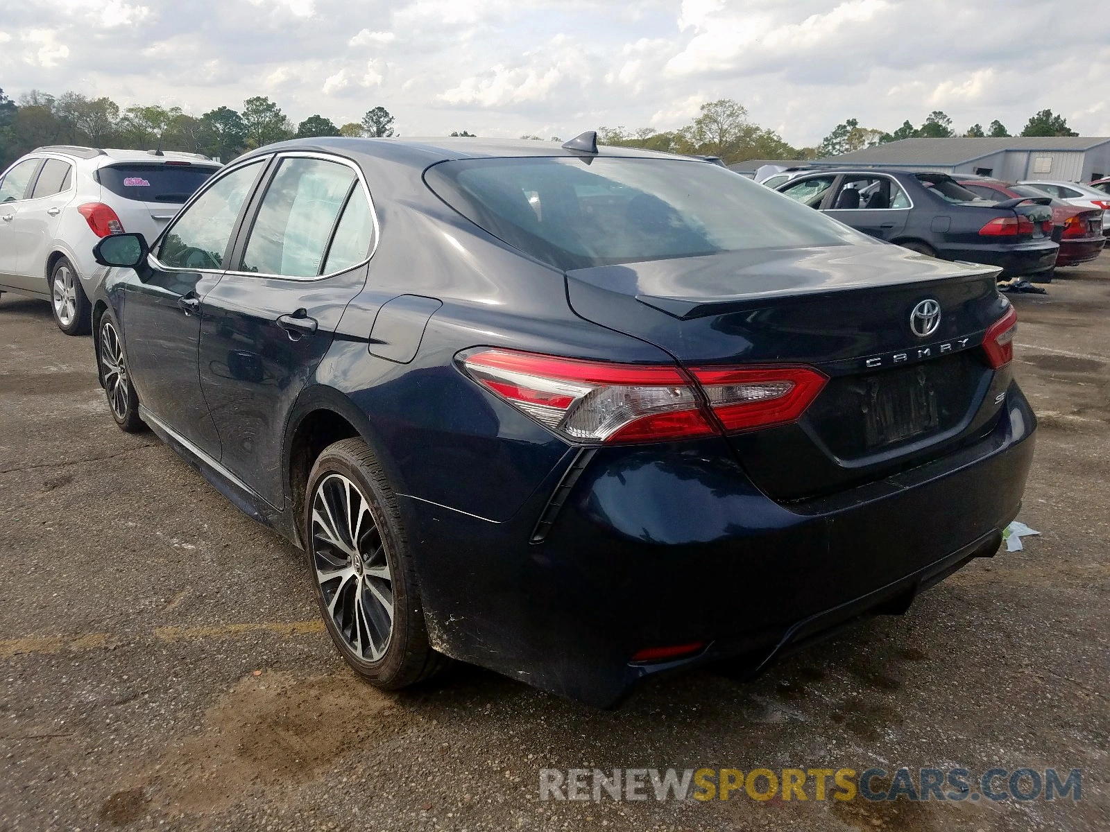 3 Photograph of a damaged car 4T1B11HK8KU722048 TOYOTA CAMRY 2019