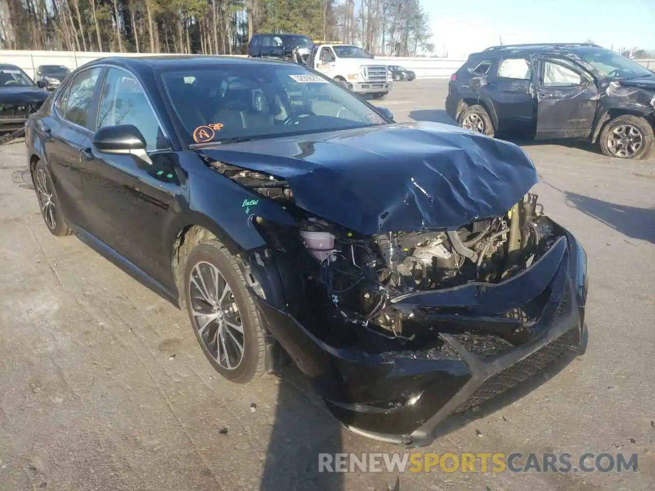 1 Photograph of a damaged car 4T1B11HK8KU723586 TOYOTA CAMRY 2019