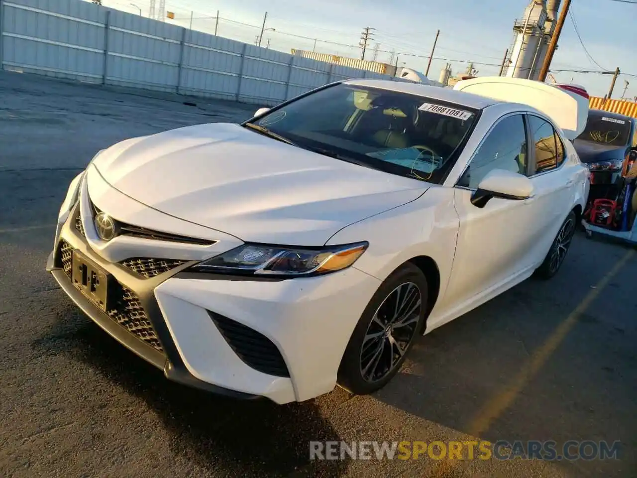 2 Photograph of a damaged car 4T1B11HK8KU724527 TOYOTA CAMRY 2019