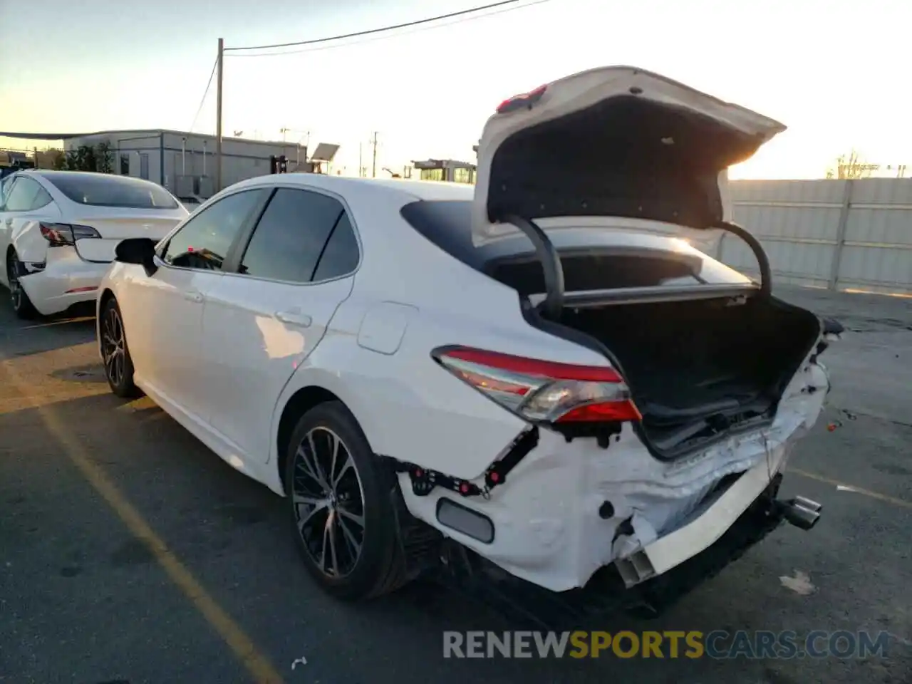 3 Photograph of a damaged car 4T1B11HK8KU724527 TOYOTA CAMRY 2019