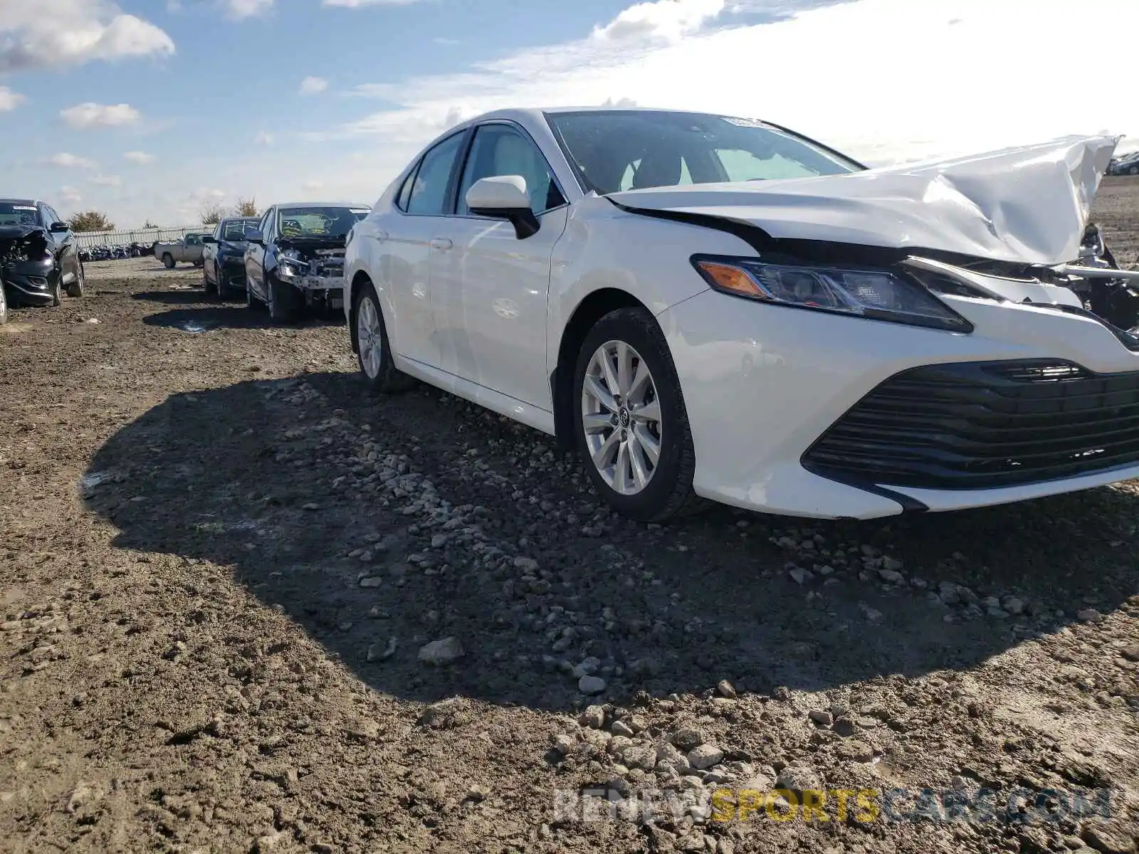 1 Photograph of a damaged car 4T1B11HK8KU724947 TOYOTA CAMRY 2019