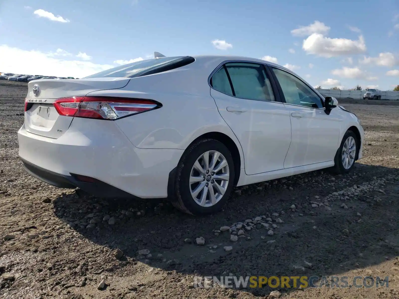 4 Photograph of a damaged car 4T1B11HK8KU724947 TOYOTA CAMRY 2019