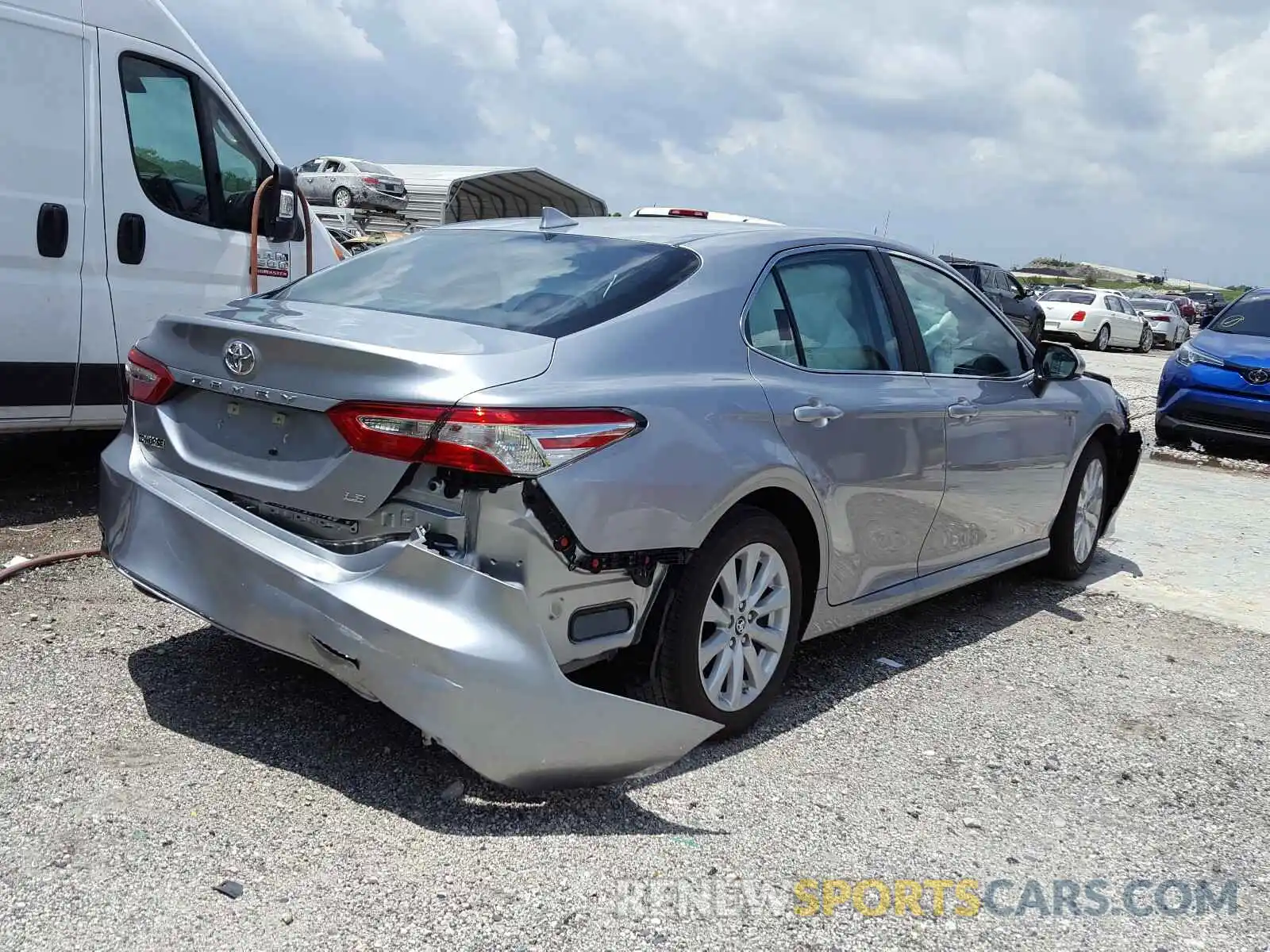 4 Photograph of a damaged car 4T1B11HK8KU725242 TOYOTA CAMRY 2019