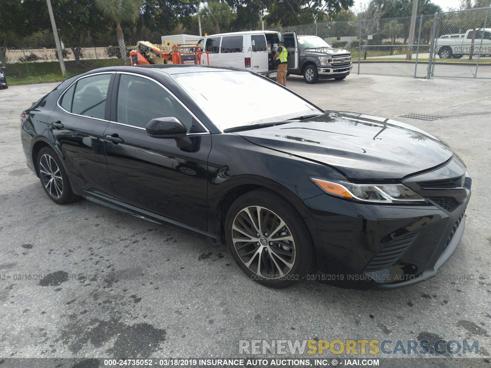 1 Photograph of a damaged car 4T1B11HK8KU725662 TOYOTA CAMRY 2019