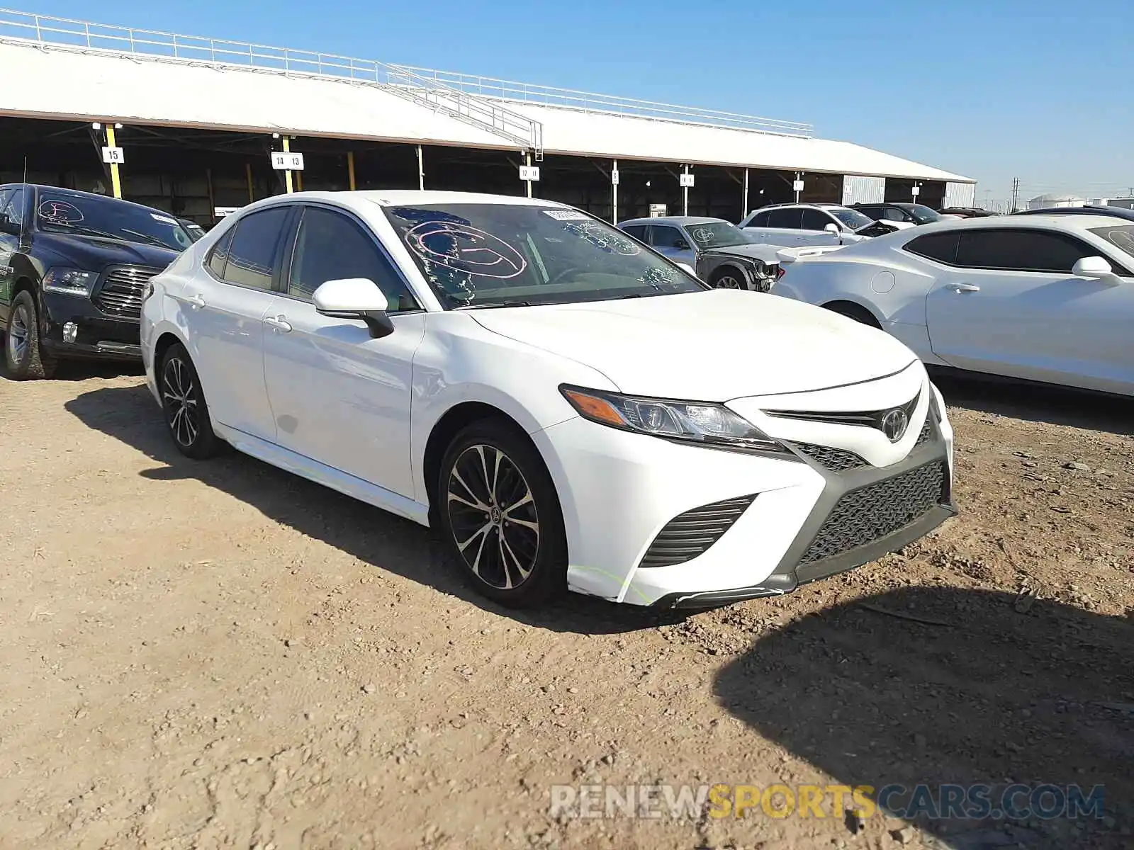 1 Photograph of a damaged car 4T1B11HK8KU726018 TOYOTA CAMRY 2019