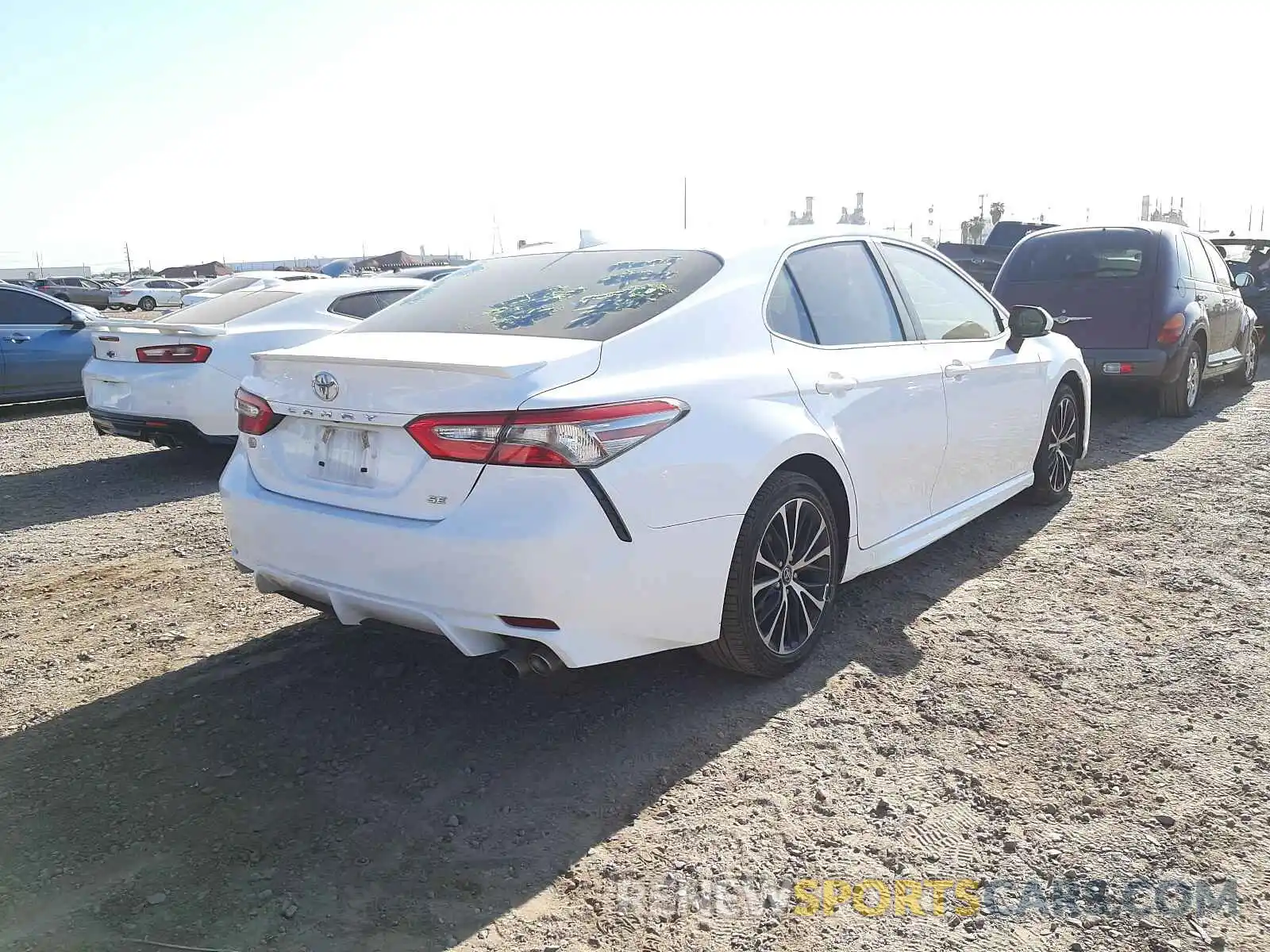 4 Photograph of a damaged car 4T1B11HK8KU726018 TOYOTA CAMRY 2019