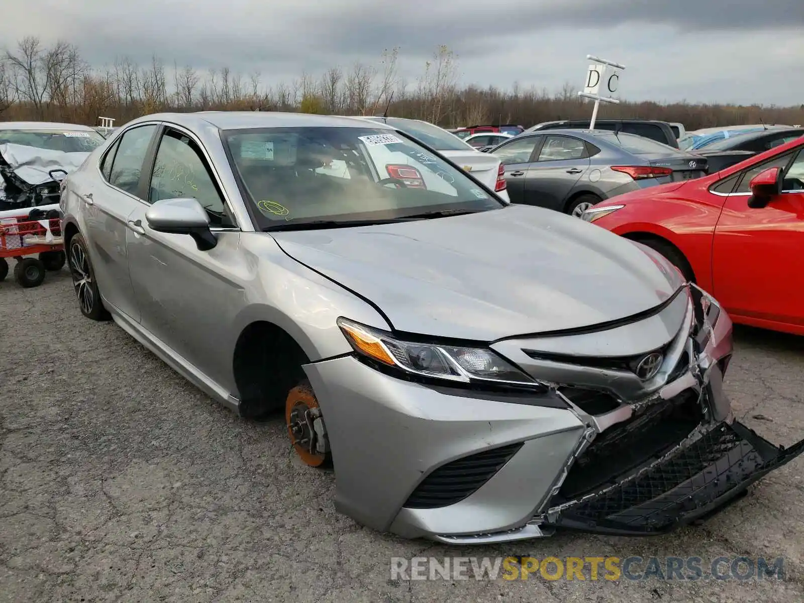 1 Photograph of a damaged car 4T1B11HK8KU727900 TOYOTA CAMRY 2019