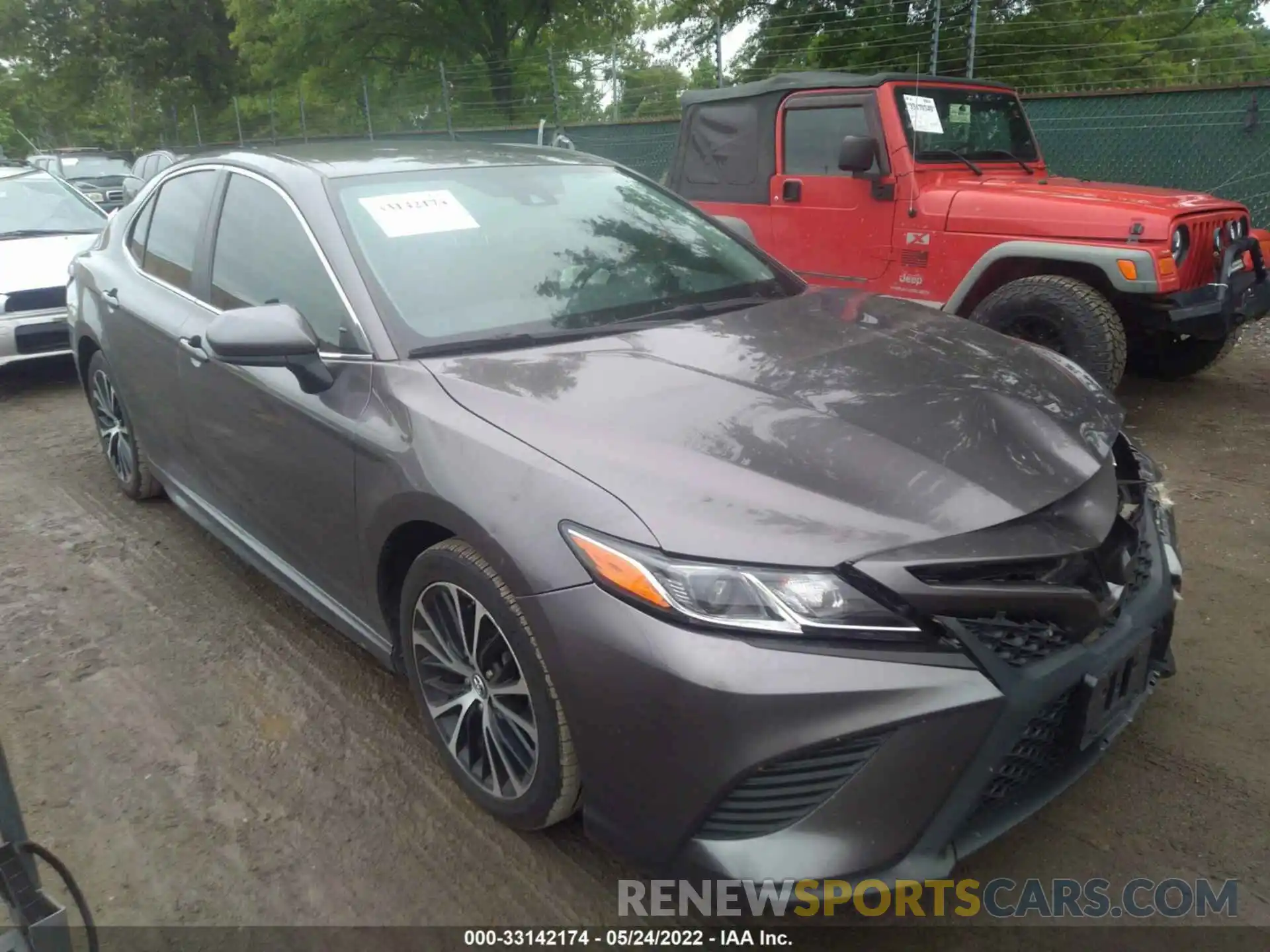 1 Photograph of a damaged car 4T1B11HK8KU729212 TOYOTA CAMRY 2019