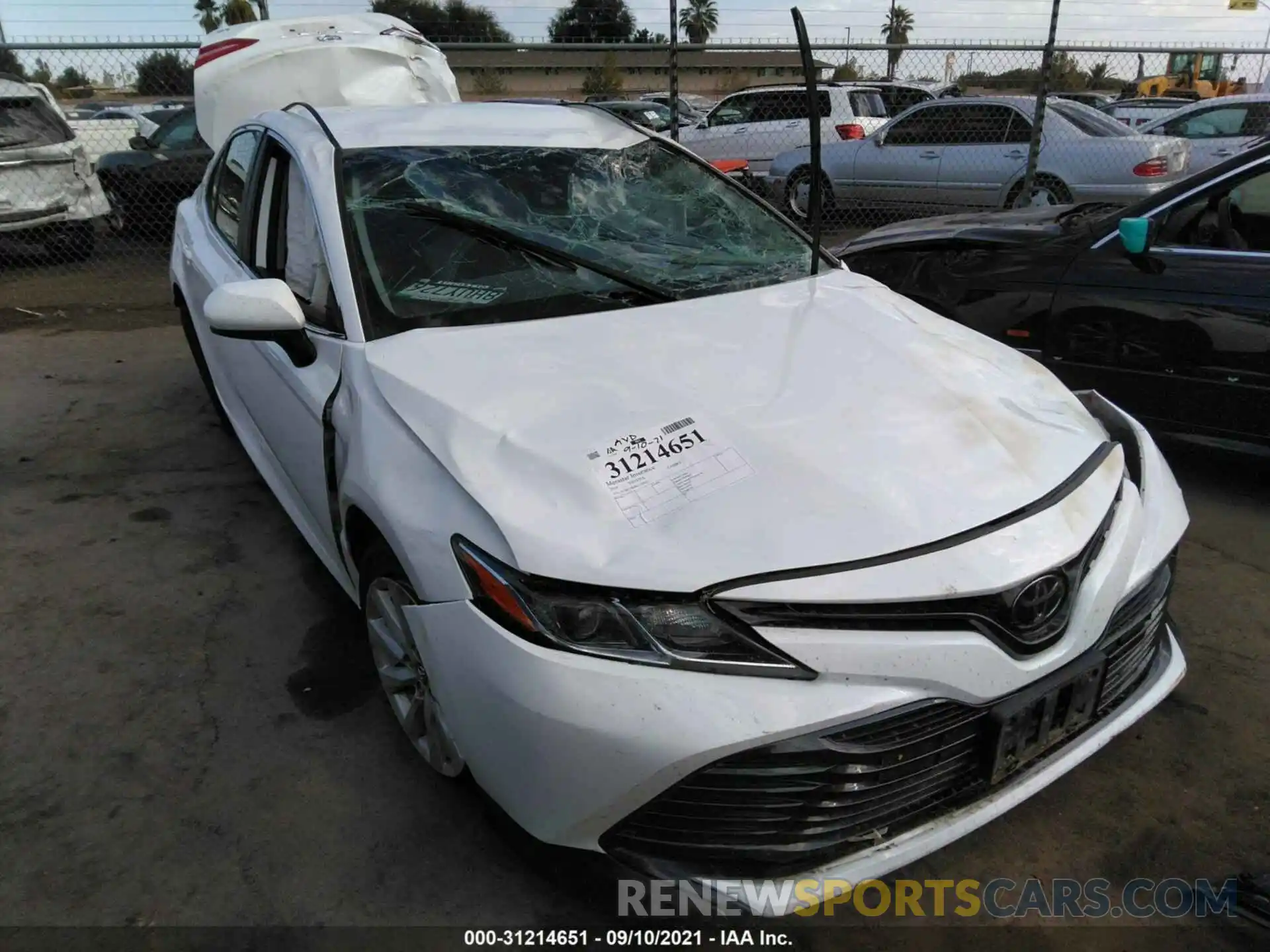 1 Photograph of a damaged car 4T1B11HK8KU729839 TOYOTA CAMRY 2019