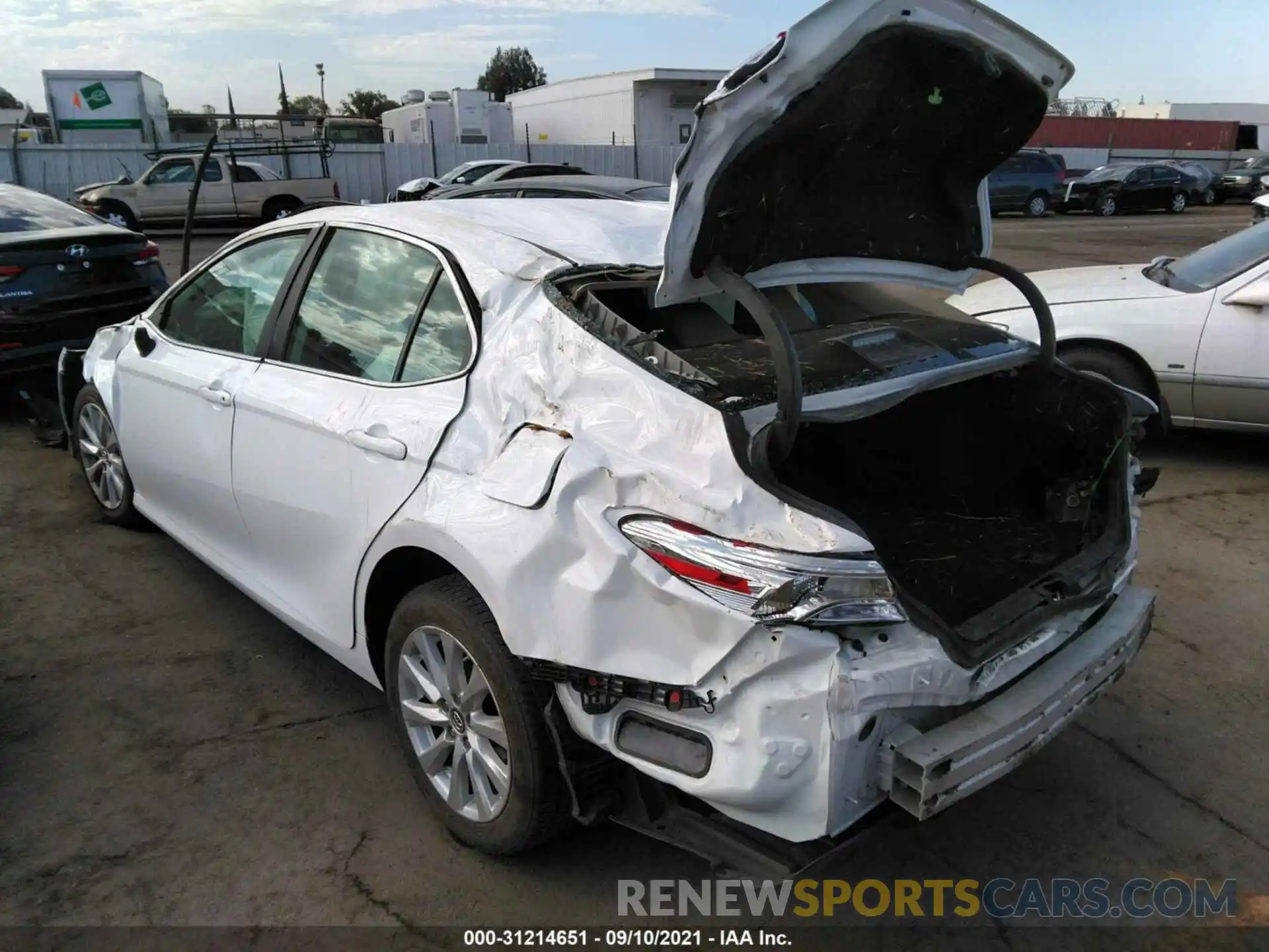 3 Photograph of a damaged car 4T1B11HK8KU729839 TOYOTA CAMRY 2019