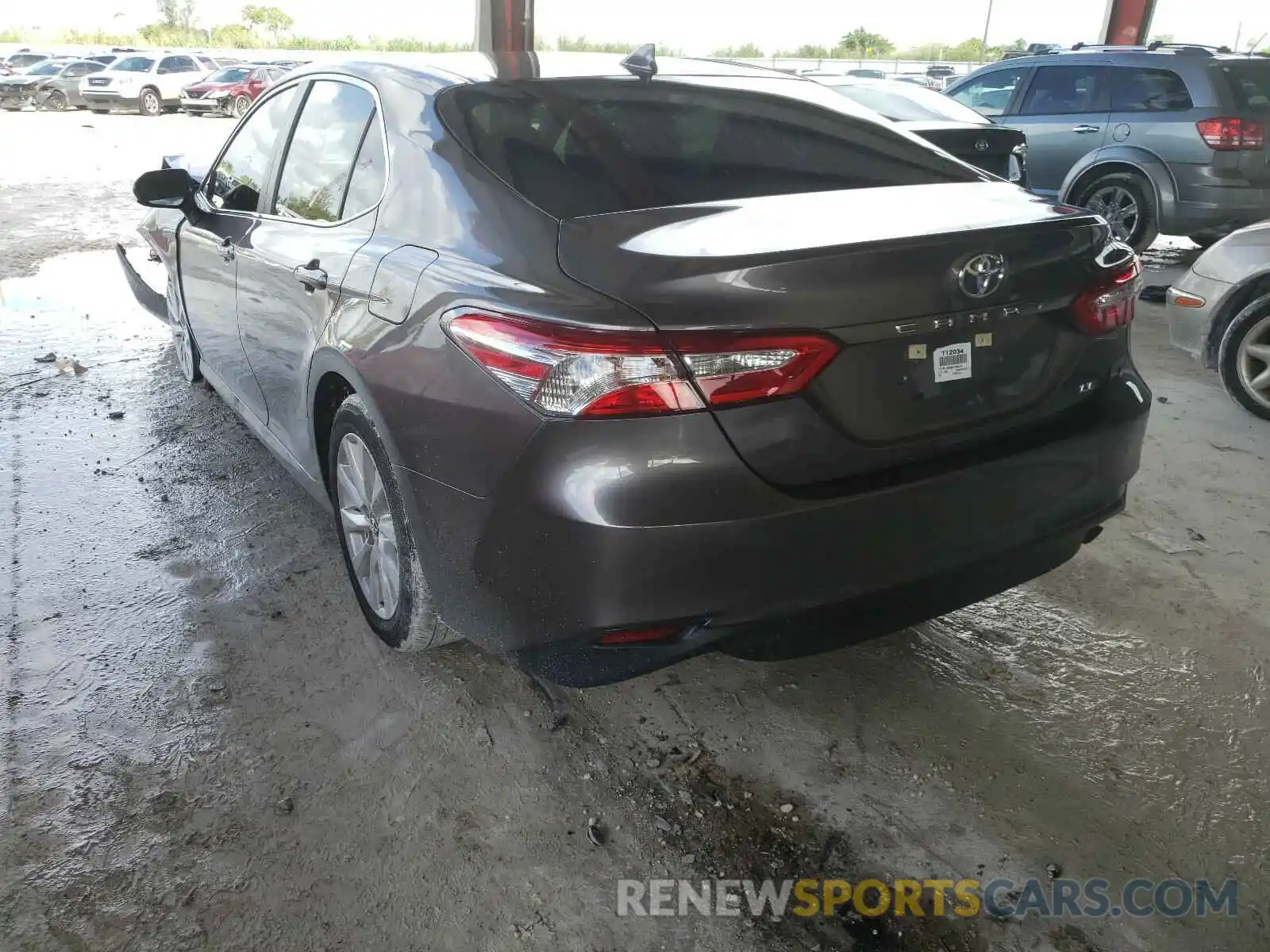 3 Photograph of a damaged car 4T1B11HK8KU734510 TOYOTA CAMRY 2019