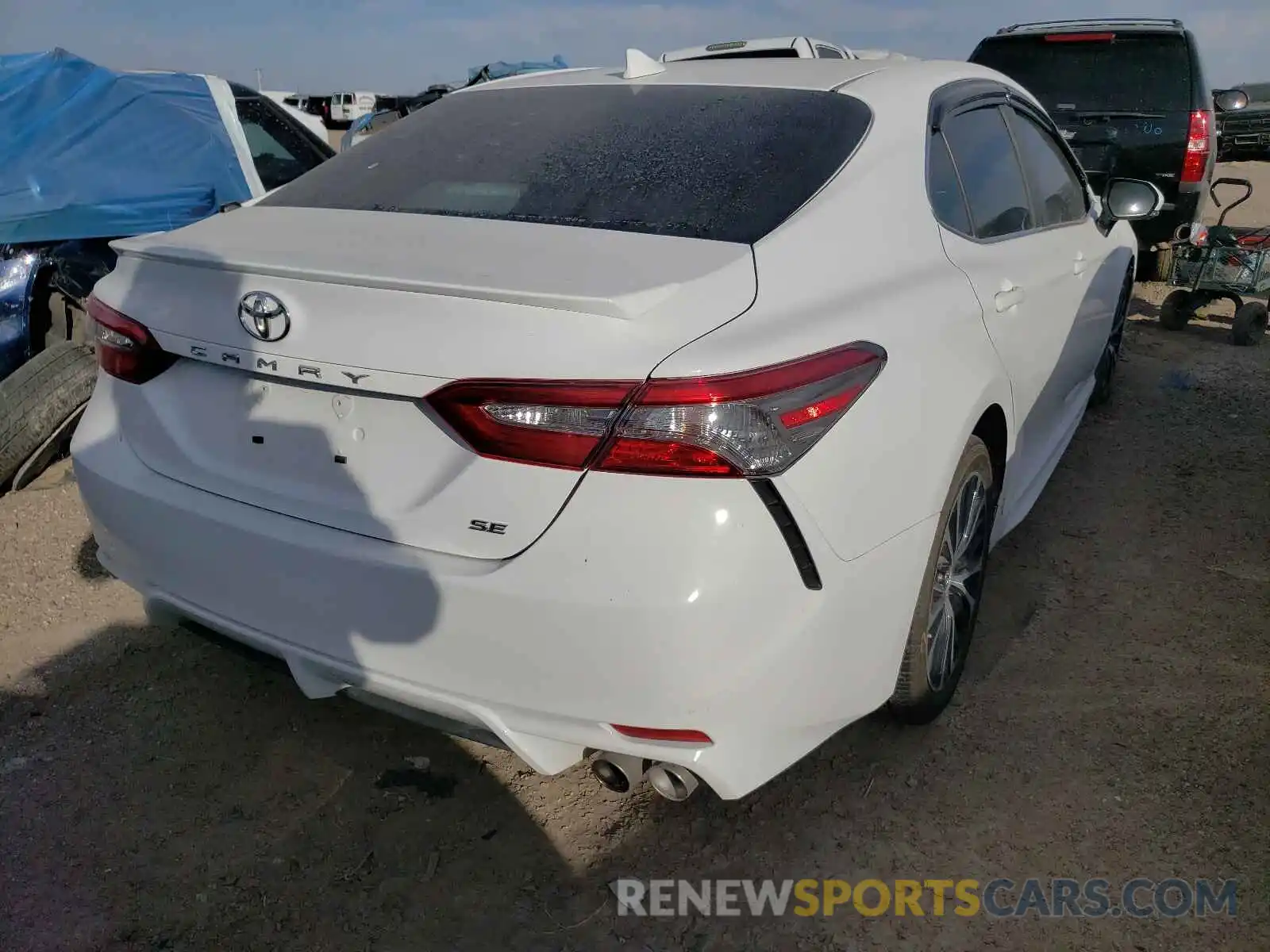 4 Фотография поврежденного автомобиля 4T1B11HK8KU735138 TOYOTA CAMRY 2019