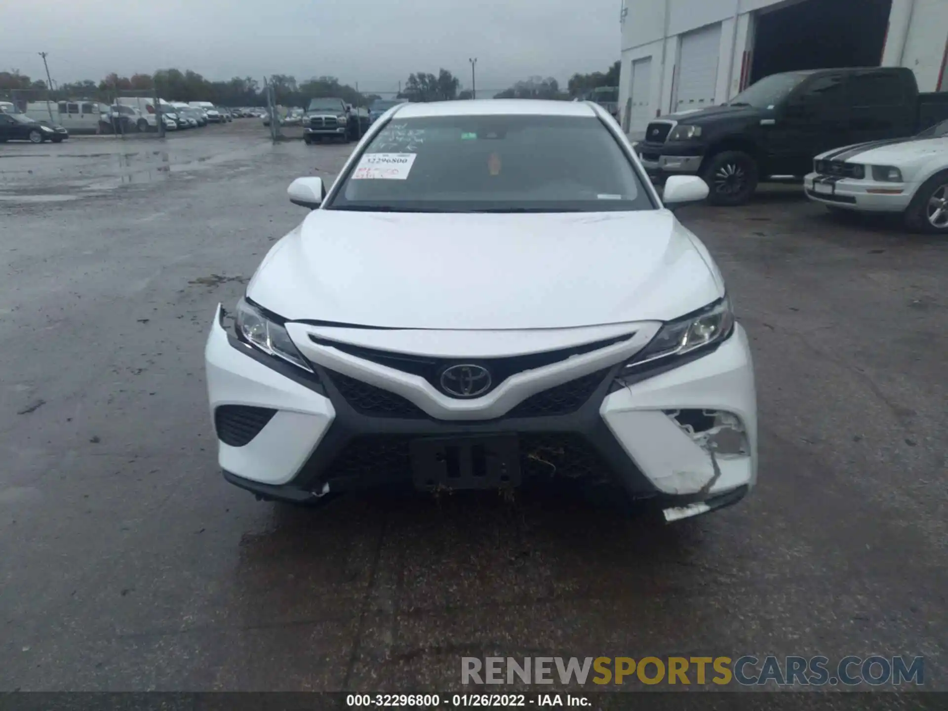 6 Photograph of a damaged car 4T1B11HK8KU735320 TOYOTA CAMRY 2019