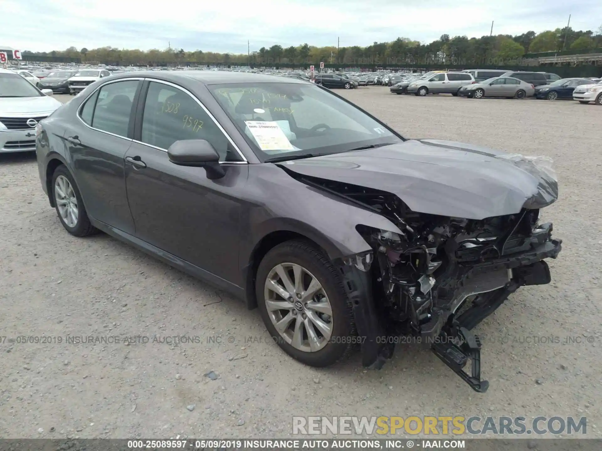 1 Photograph of a damaged car 4T1B11HK8KU735740 TOYOTA CAMRY 2019