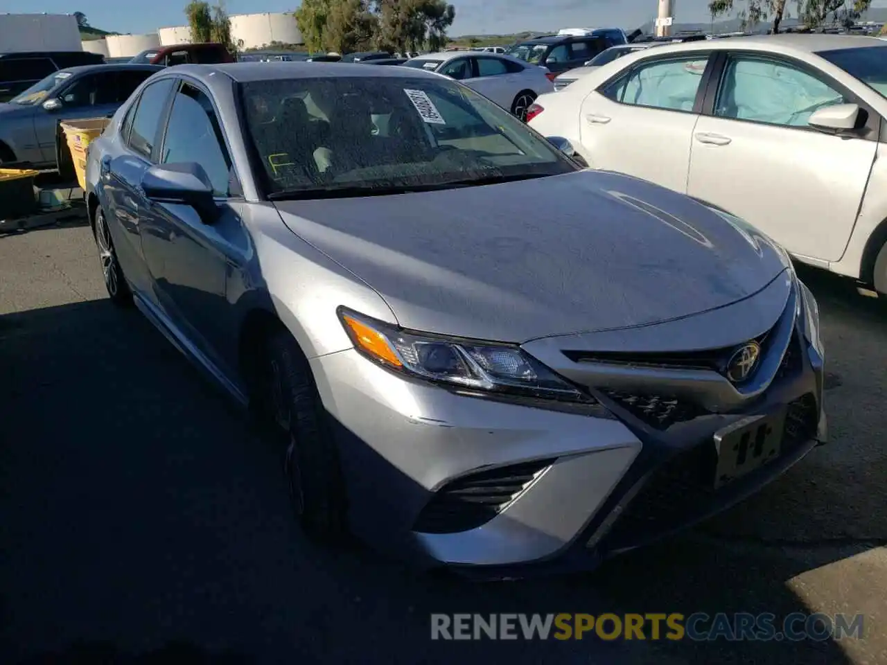 1 Photograph of a damaged car 4T1B11HK8KU736385 TOYOTA CAMRY 2019