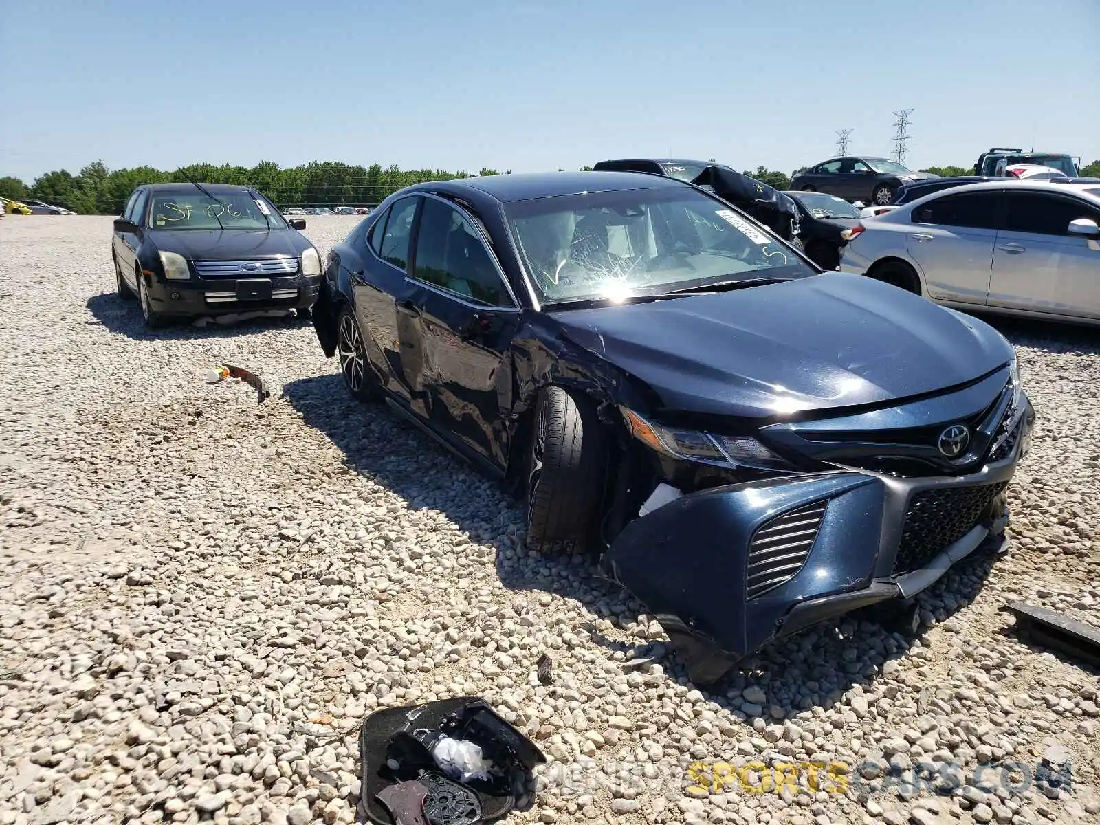 1 Photograph of a damaged car 4T1B11HK8KU736614 TOYOTA CAMRY 2019