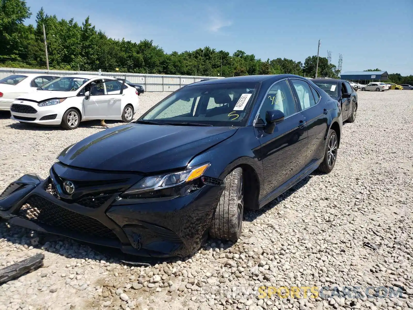 2 Photograph of a damaged car 4T1B11HK8KU736614 TOYOTA CAMRY 2019