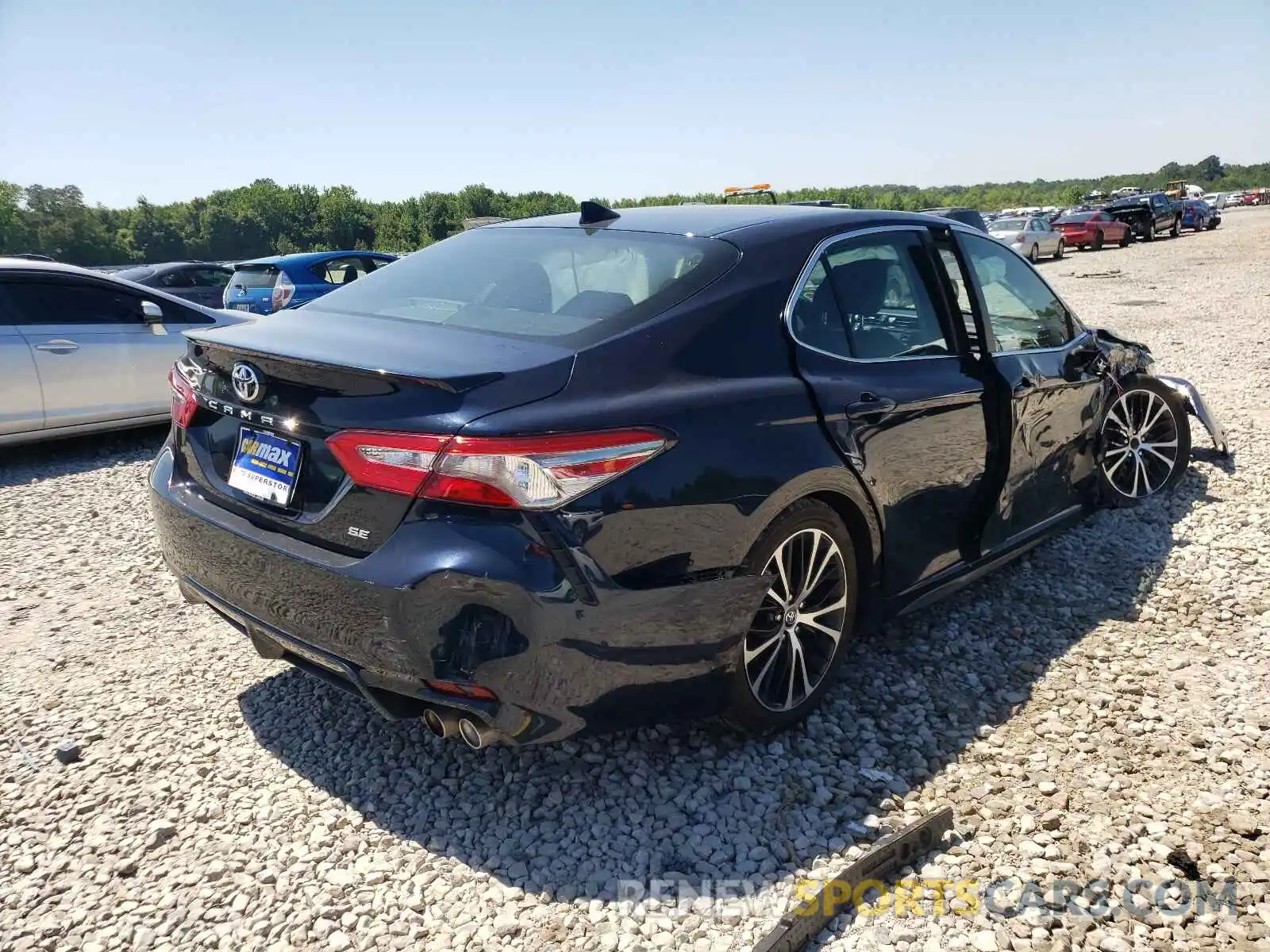 4 Photograph of a damaged car 4T1B11HK8KU736614 TOYOTA CAMRY 2019