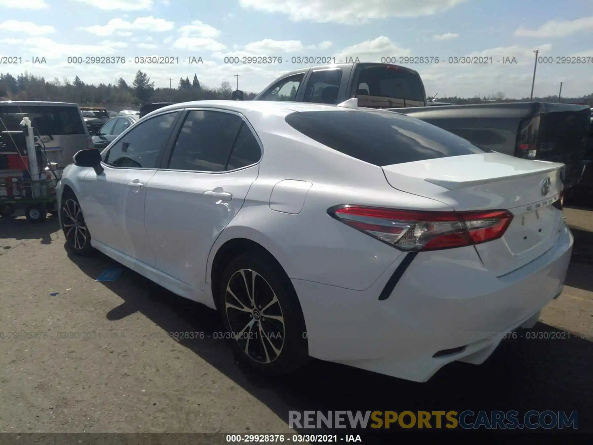 3 Photograph of a damaged car 4T1B11HK8KU738475 TOYOTA CAMRY 2019