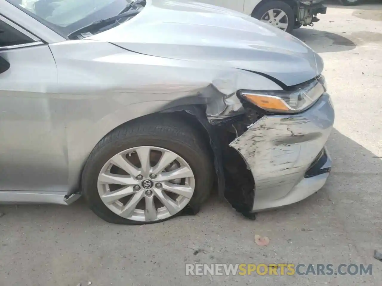 9 Photograph of a damaged car 4T1B11HK8KU739285 TOYOTA CAMRY 2019