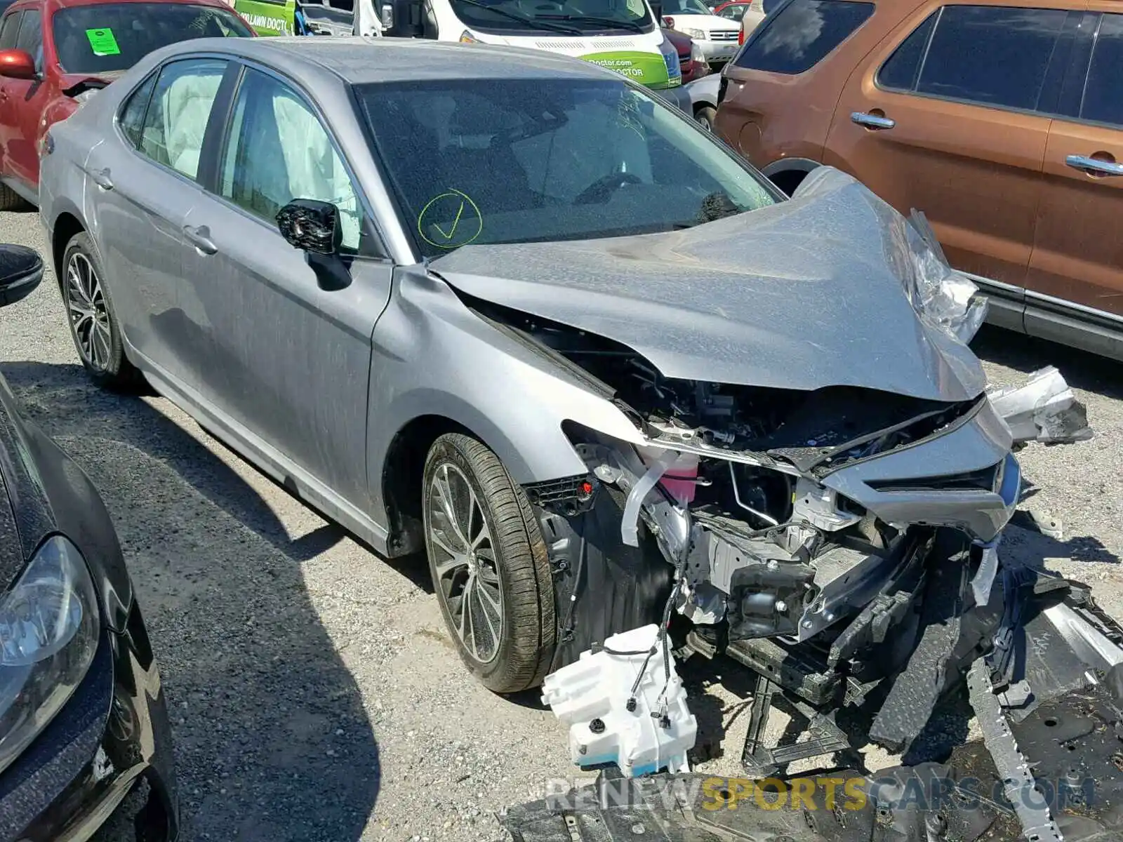 1 Фотография поврежденного автомобиля 4T1B11HK8KU739416 TOYOTA CAMRY 2019