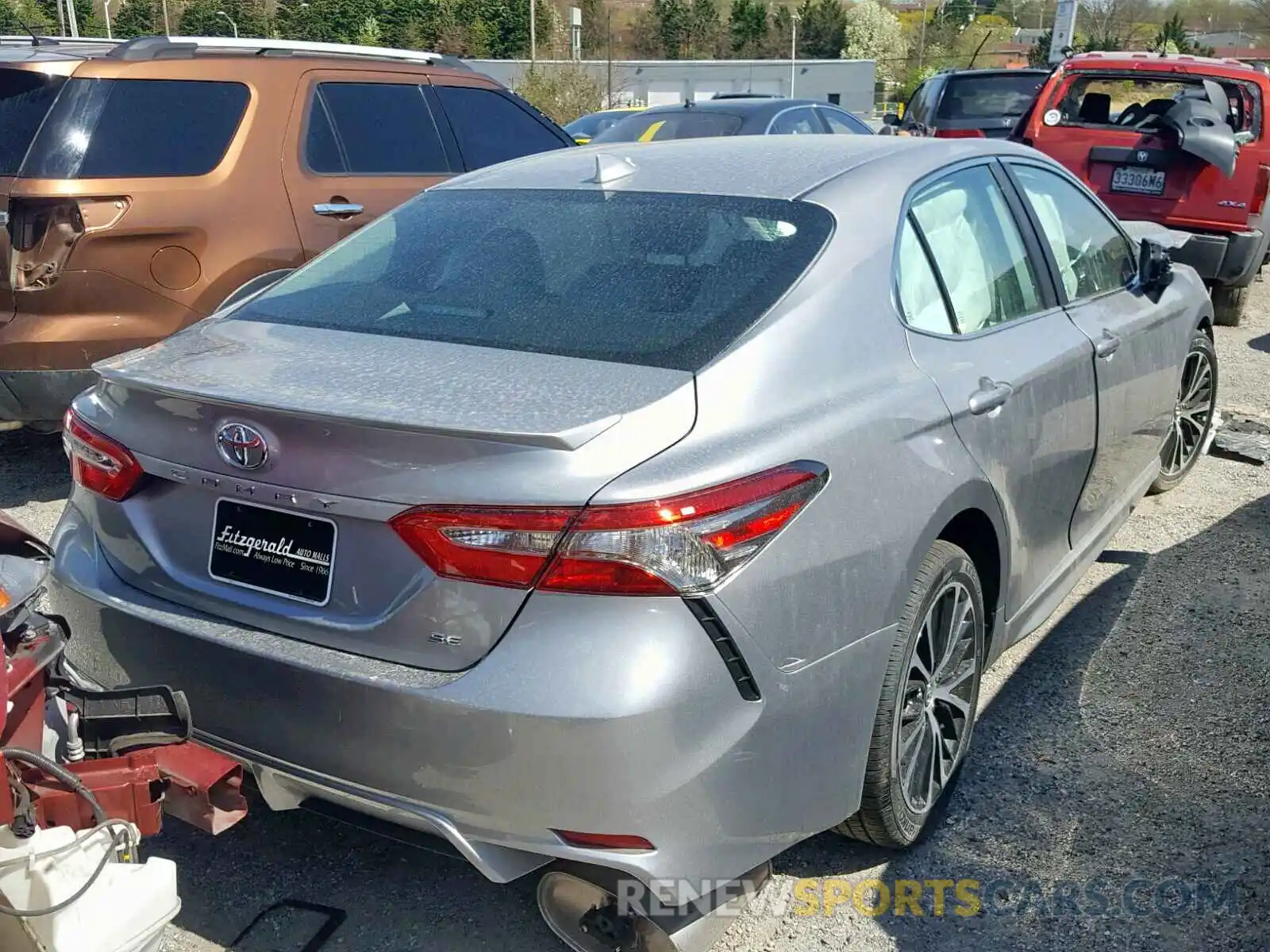 4 Фотография поврежденного автомобиля 4T1B11HK8KU739416 TOYOTA CAMRY 2019