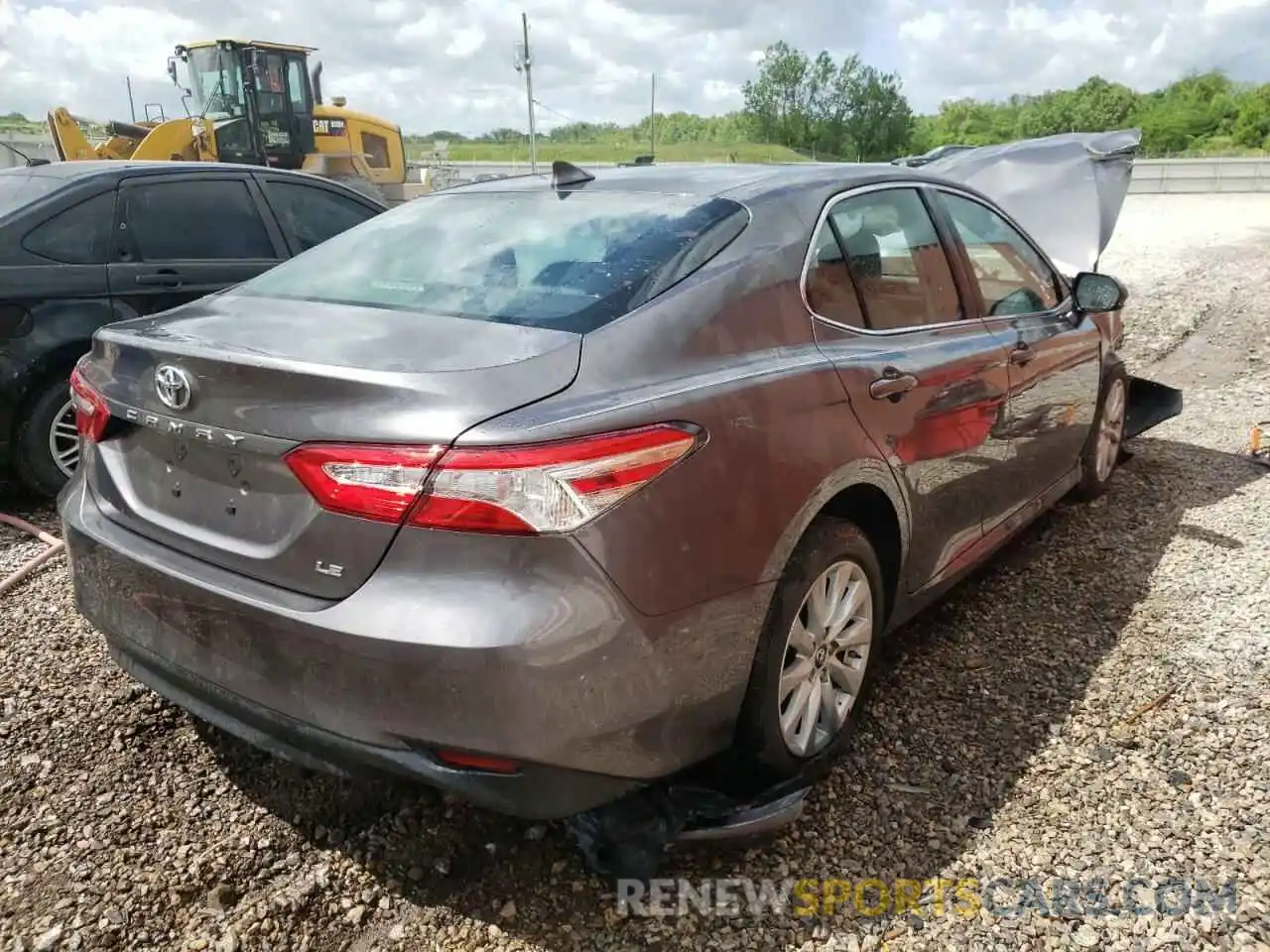 4 Photograph of a damaged car 4T1B11HK8KU740369 TOYOTA CAMRY 2019