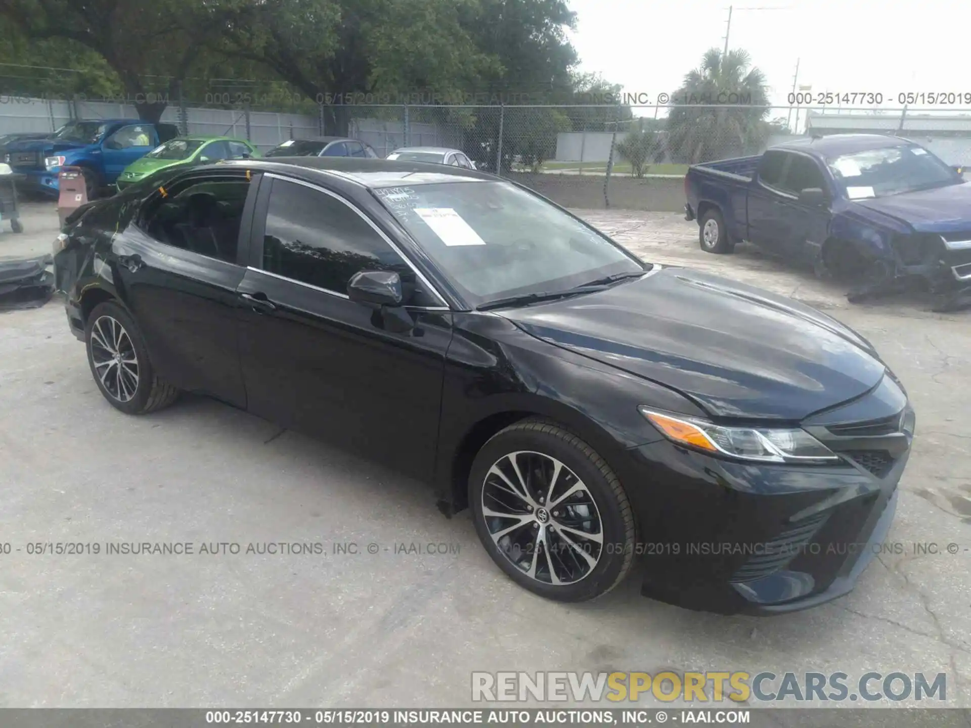 1 Photograph of a damaged car 4T1B11HK8KU740579 TOYOTA CAMRY 2019