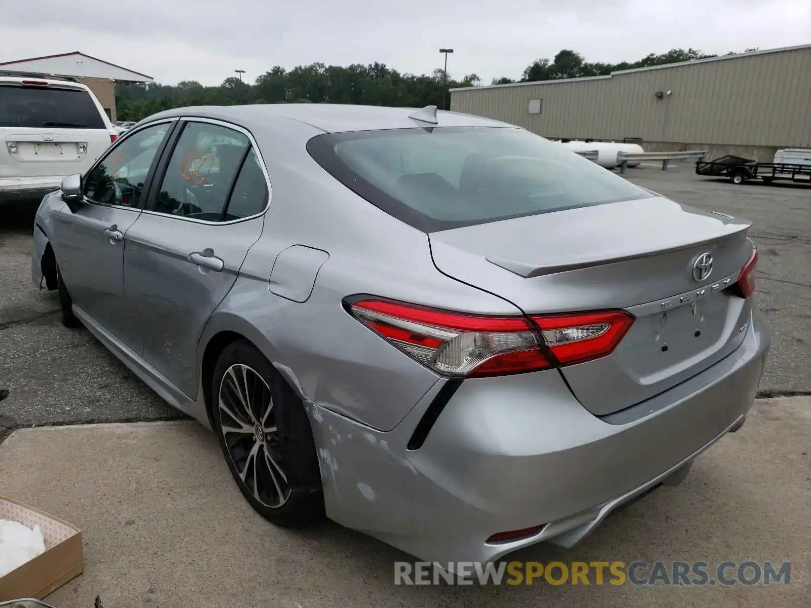 3 Photograph of a damaged car 4T1B11HK8KU741280 TOYOTA CAMRY 2019