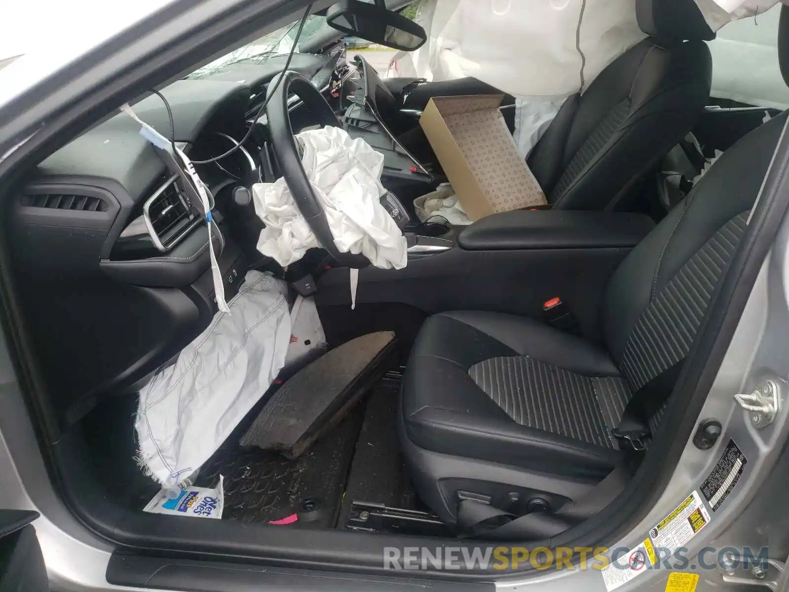 5 Photograph of a damaged car 4T1B11HK8KU741280 TOYOTA CAMRY 2019