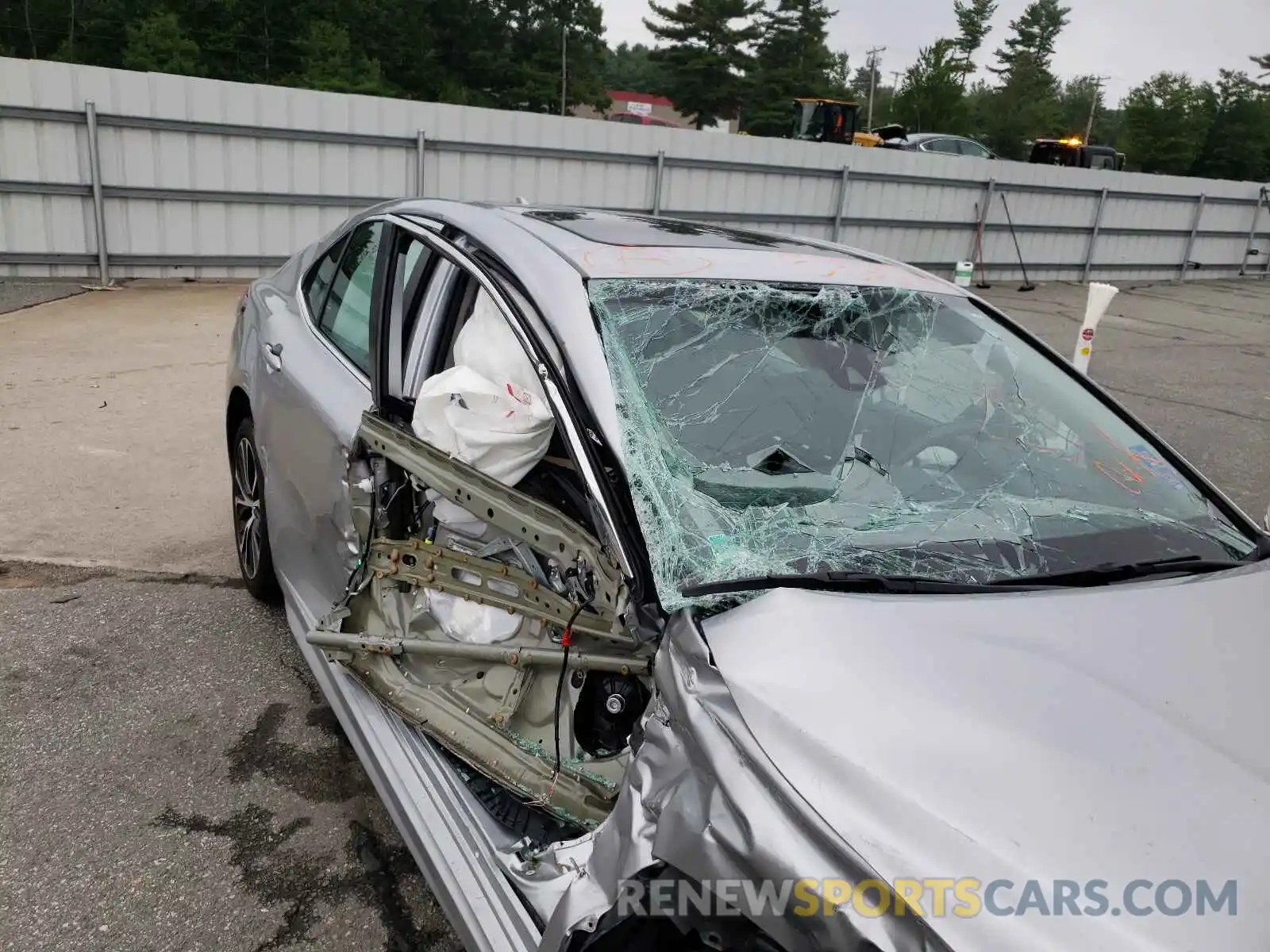 9 Photograph of a damaged car 4T1B11HK8KU741280 TOYOTA CAMRY 2019