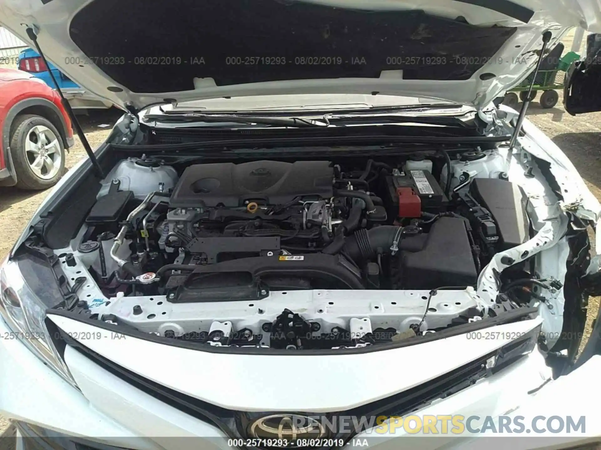 10 Photograph of a damaged car 4T1B11HK8KU741506 TOYOTA CAMRY 2019