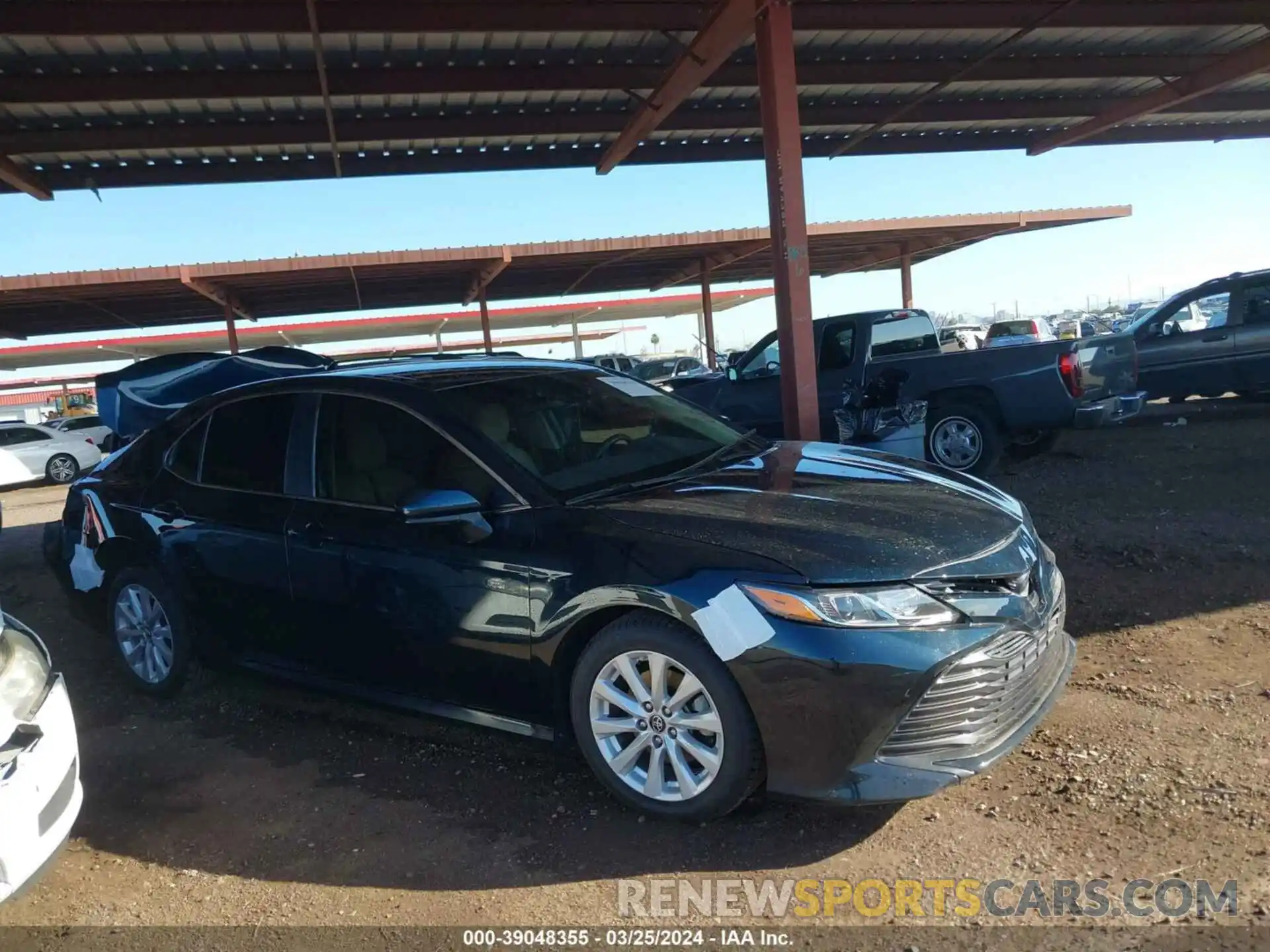 13 Photograph of a damaged car 4T1B11HK8KU741666 TOYOTA CAMRY 2019