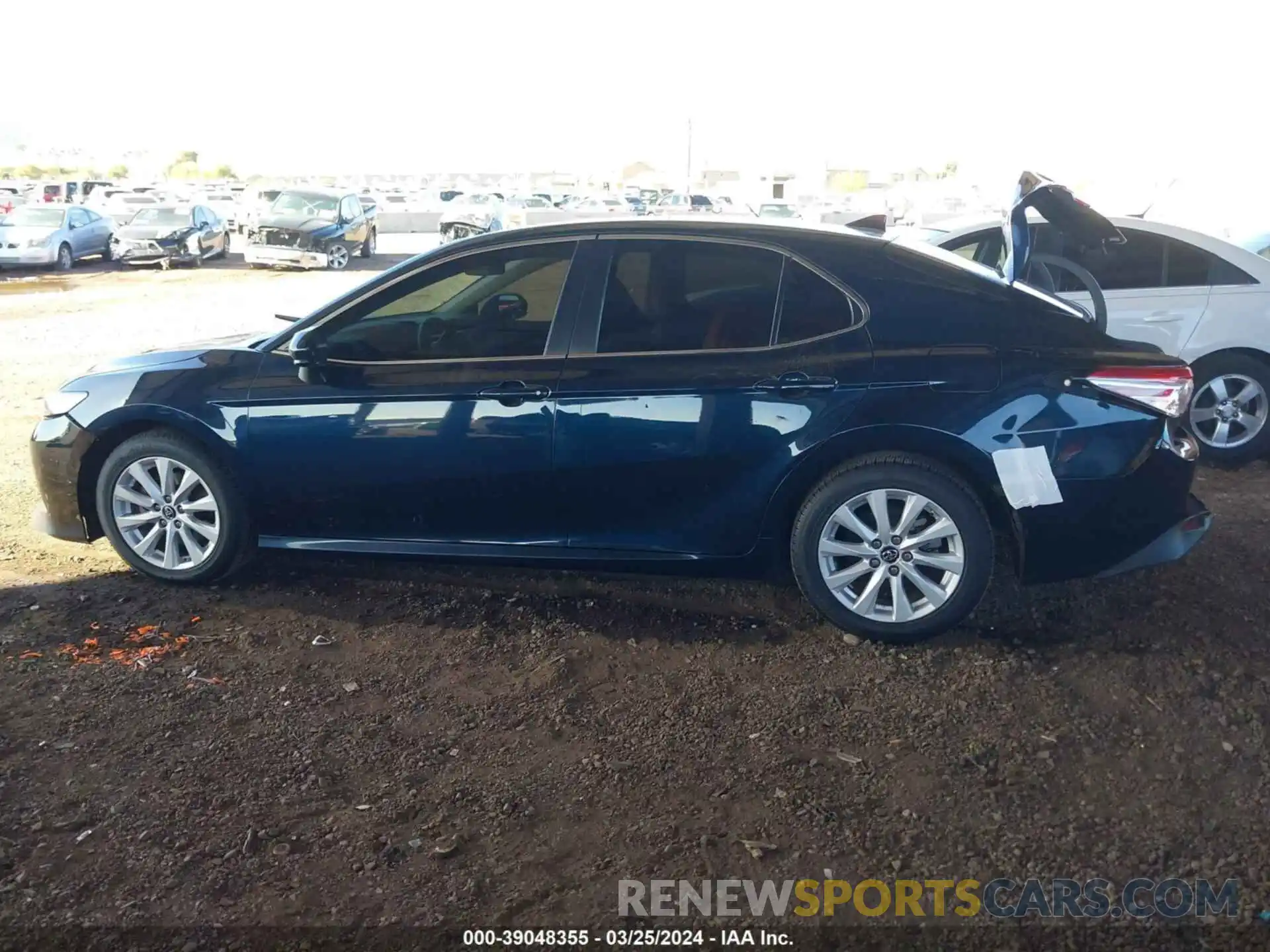 14 Photograph of a damaged car 4T1B11HK8KU741666 TOYOTA CAMRY 2019