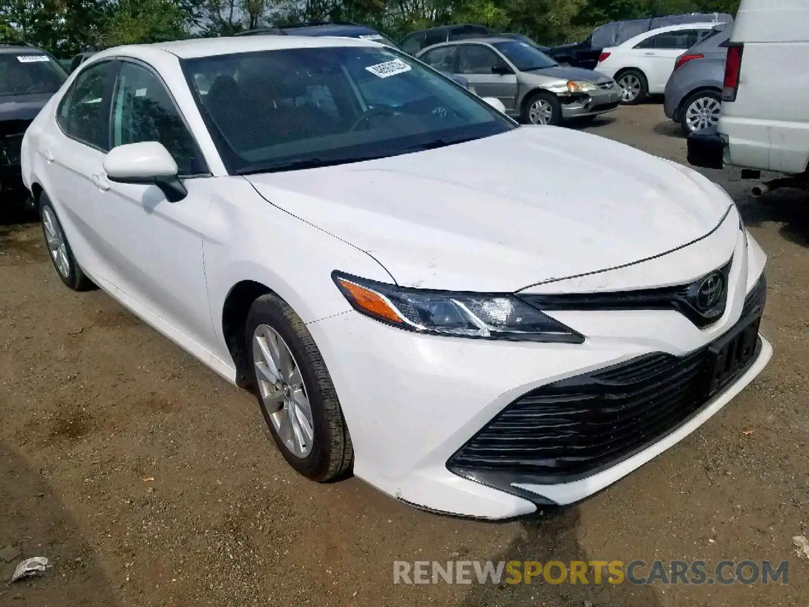 1 Photograph of a damaged car 4T1B11HK8KU743241 TOYOTA CAMRY 2019