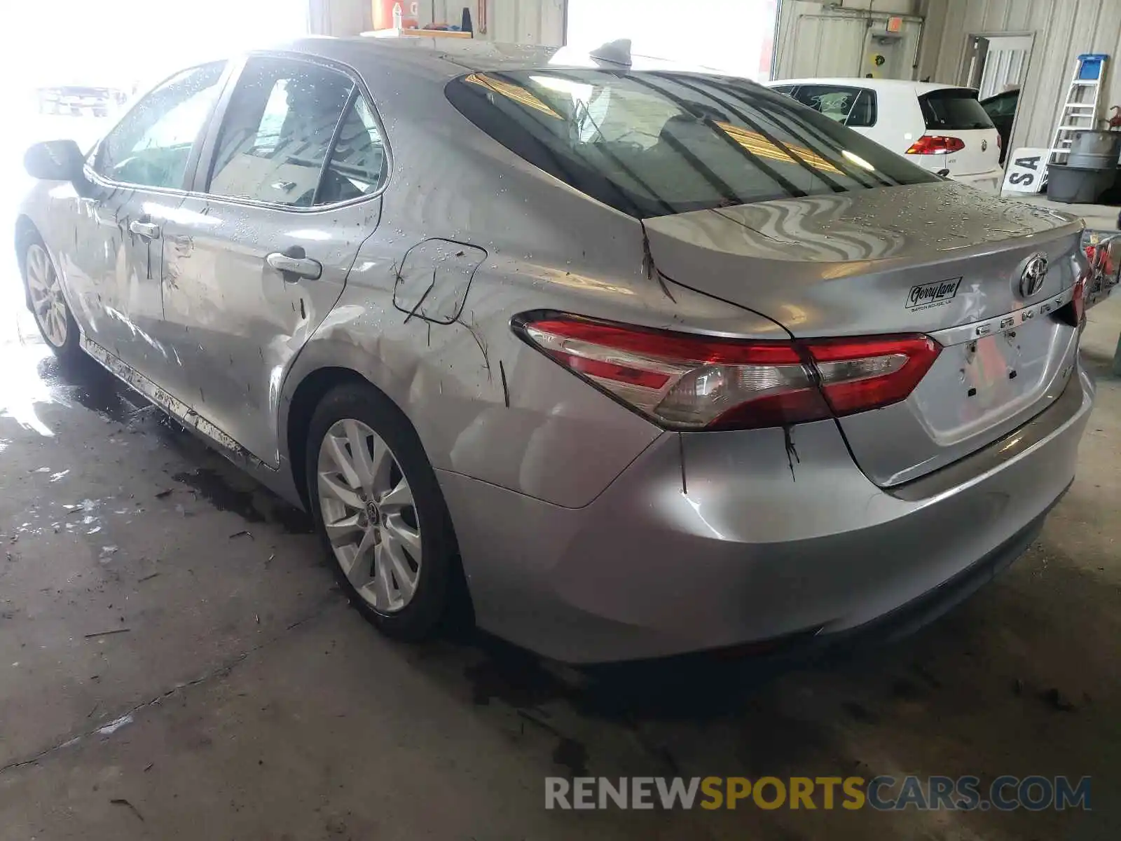 3 Photograph of a damaged car 4T1B11HK8KU743871 TOYOTA CAMRY 2019