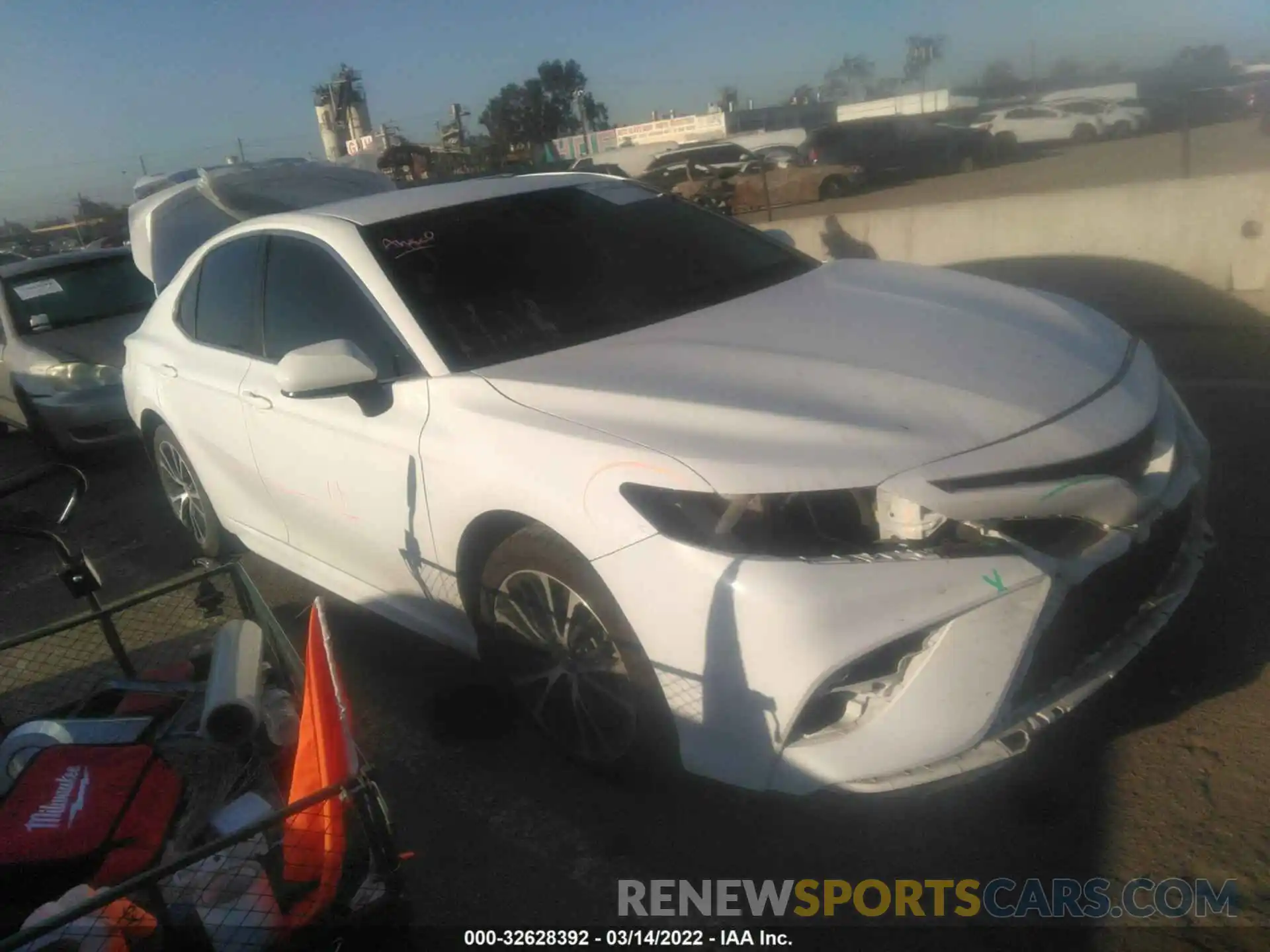 1 Photograph of a damaged car 4T1B11HK8KU746530 TOYOTA CAMRY 2019