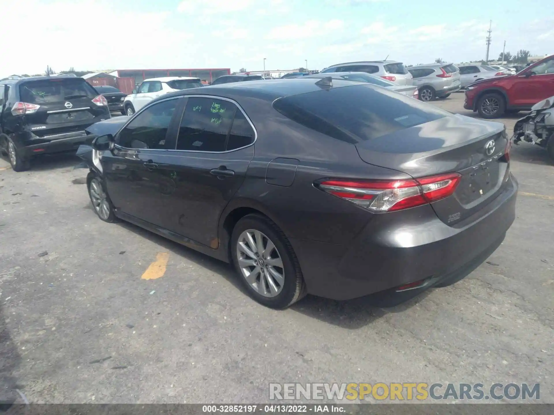 3 Photograph of a damaged car 4T1B11HK8KU747127 TOYOTA CAMRY 2019