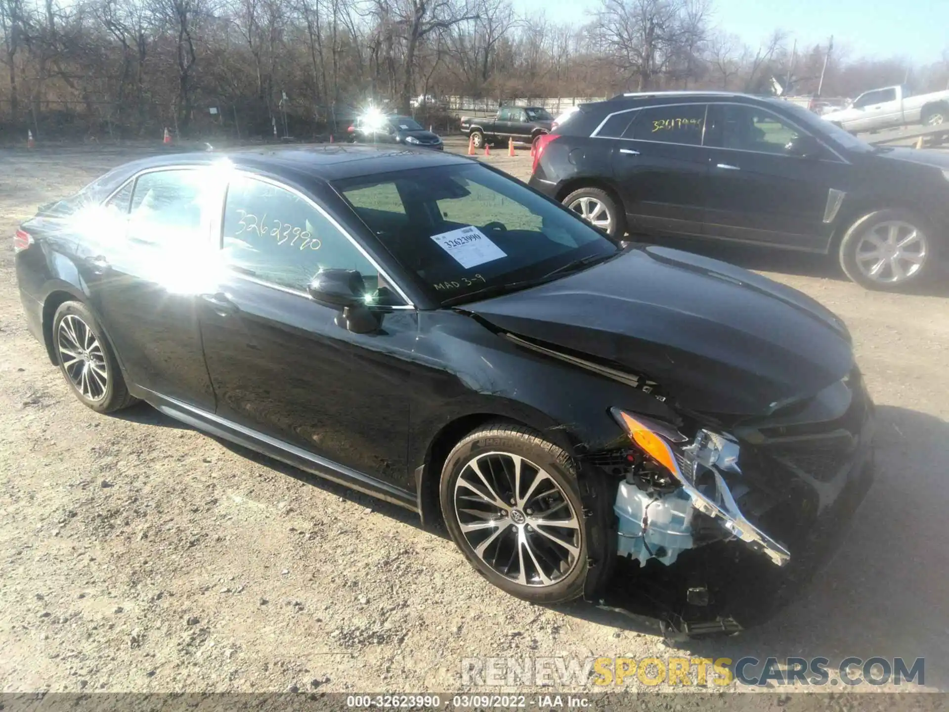 1 Photograph of a damaged car 4T1B11HK8KU750366 TOYOTA CAMRY 2019