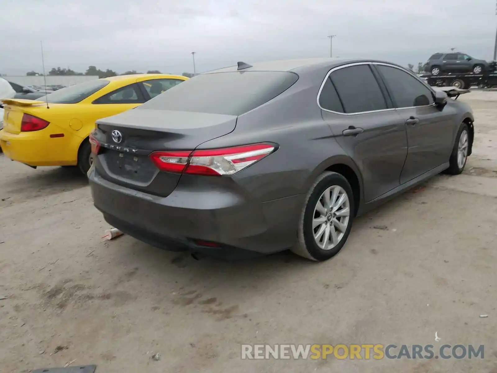 4 Photograph of a damaged car 4T1B11HK8KU751050 TOYOTA CAMRY 2019