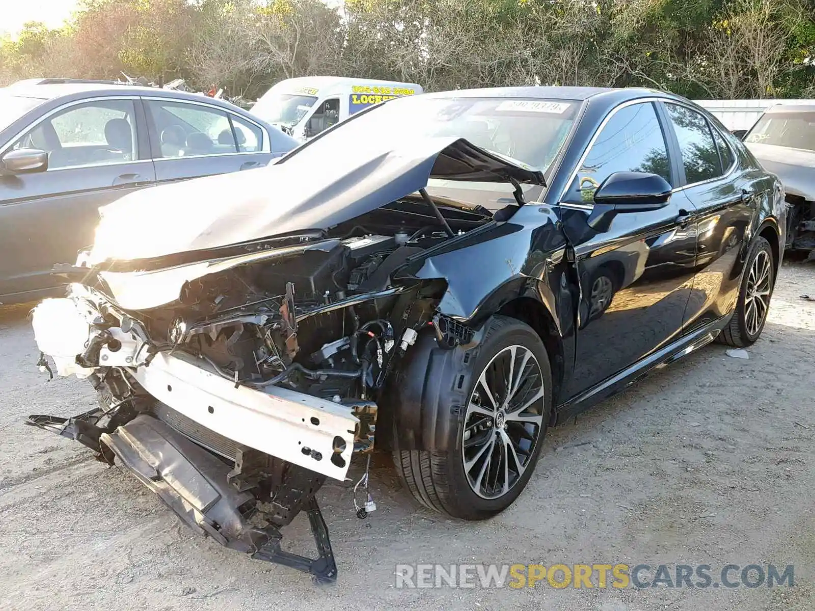 2 Photograph of a damaged car 4T1B11HK8KU752439 TOYOTA CAMRY 2019