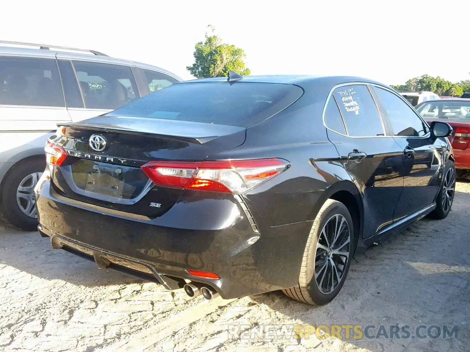 4 Photograph of a damaged car 4T1B11HK8KU752439 TOYOTA CAMRY 2019