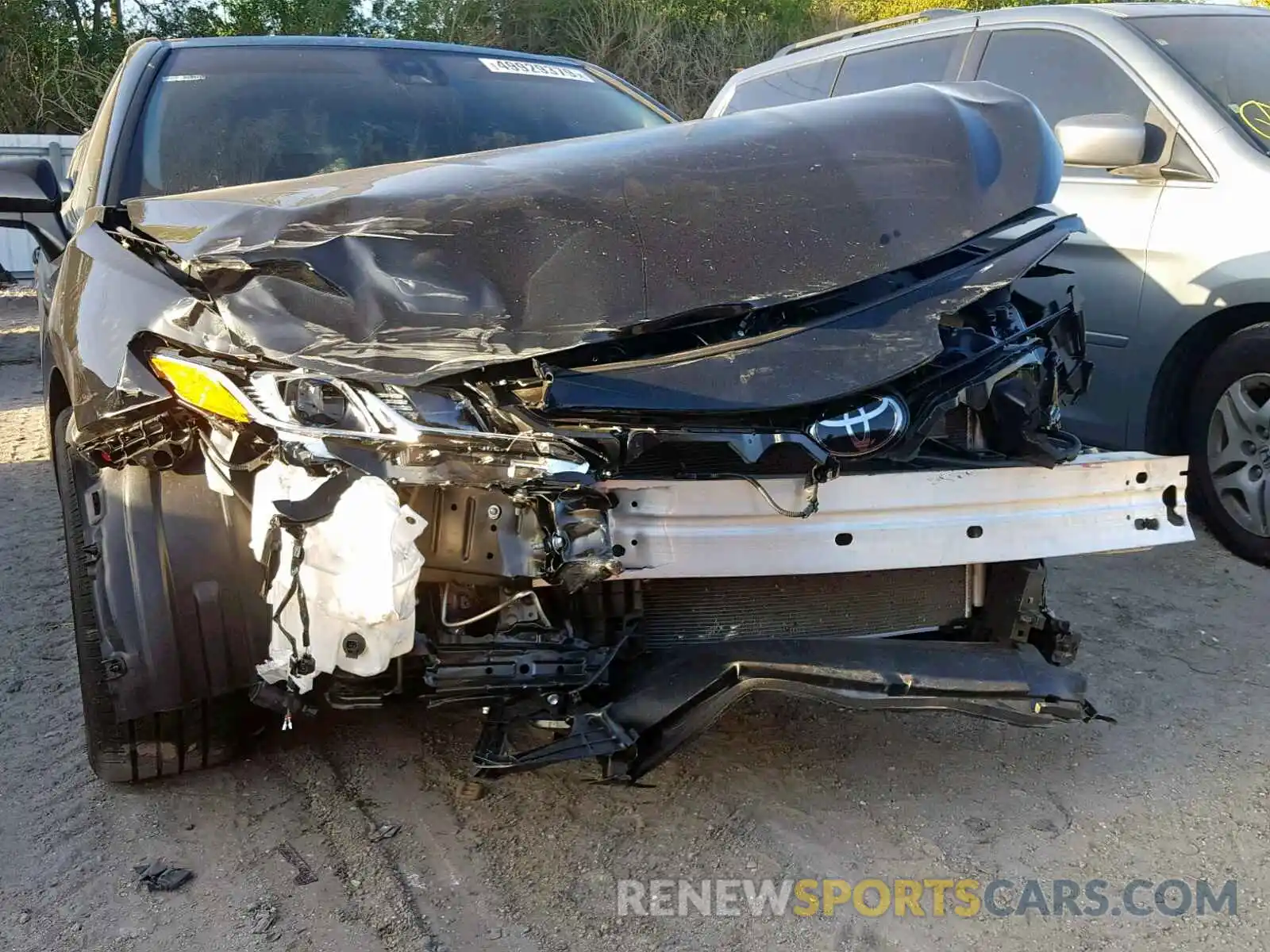 9 Photograph of a damaged car 4T1B11HK8KU752439 TOYOTA CAMRY 2019