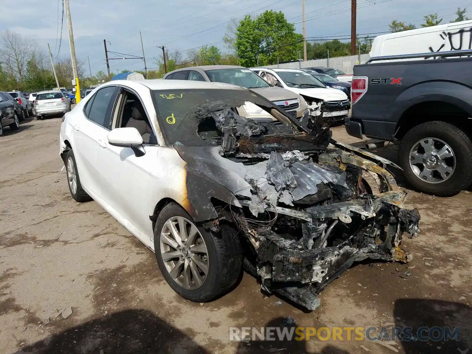 1 Photograph of a damaged car 4T1B11HK8KU752635 TOYOTA CAMRY 2019