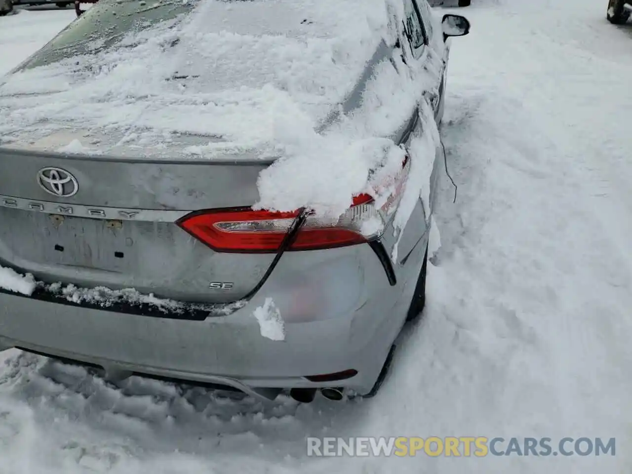 4 Photograph of a damaged car 4T1B11HK8KU752909 TOYOTA CAMRY 2019