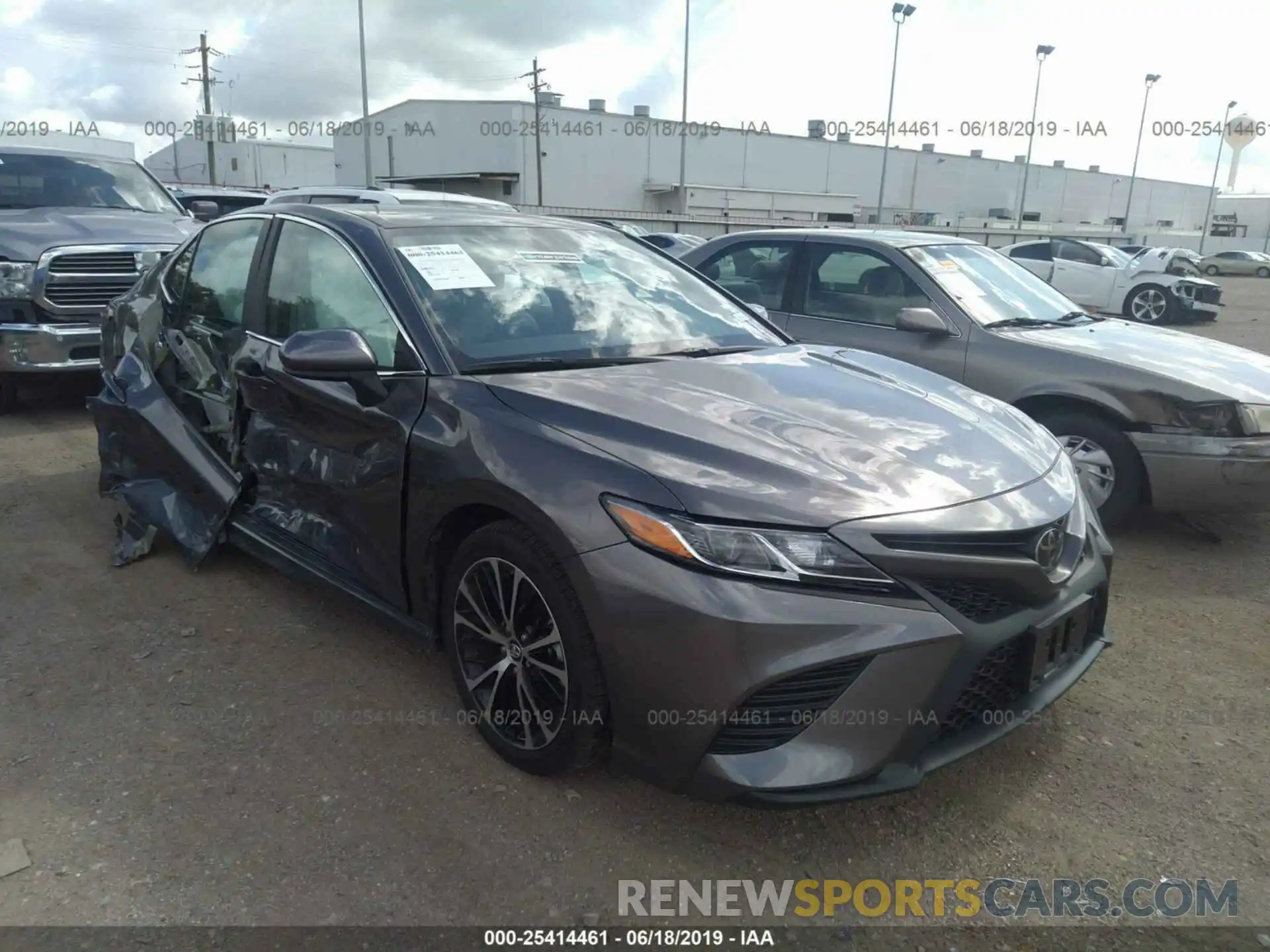 1 Photograph of a damaged car 4T1B11HK8KU756474 TOYOTA CAMRY 2019