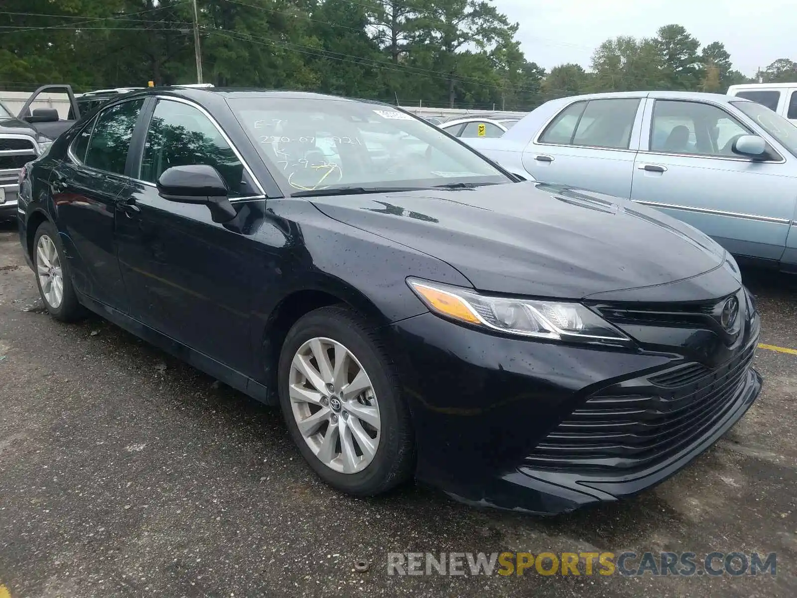 1 Photograph of a damaged car 4T1B11HK8KU756510 TOYOTA CAMRY 2019